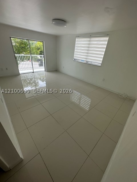 3527 NE 168th St #202, North Miami Beach FL 33160