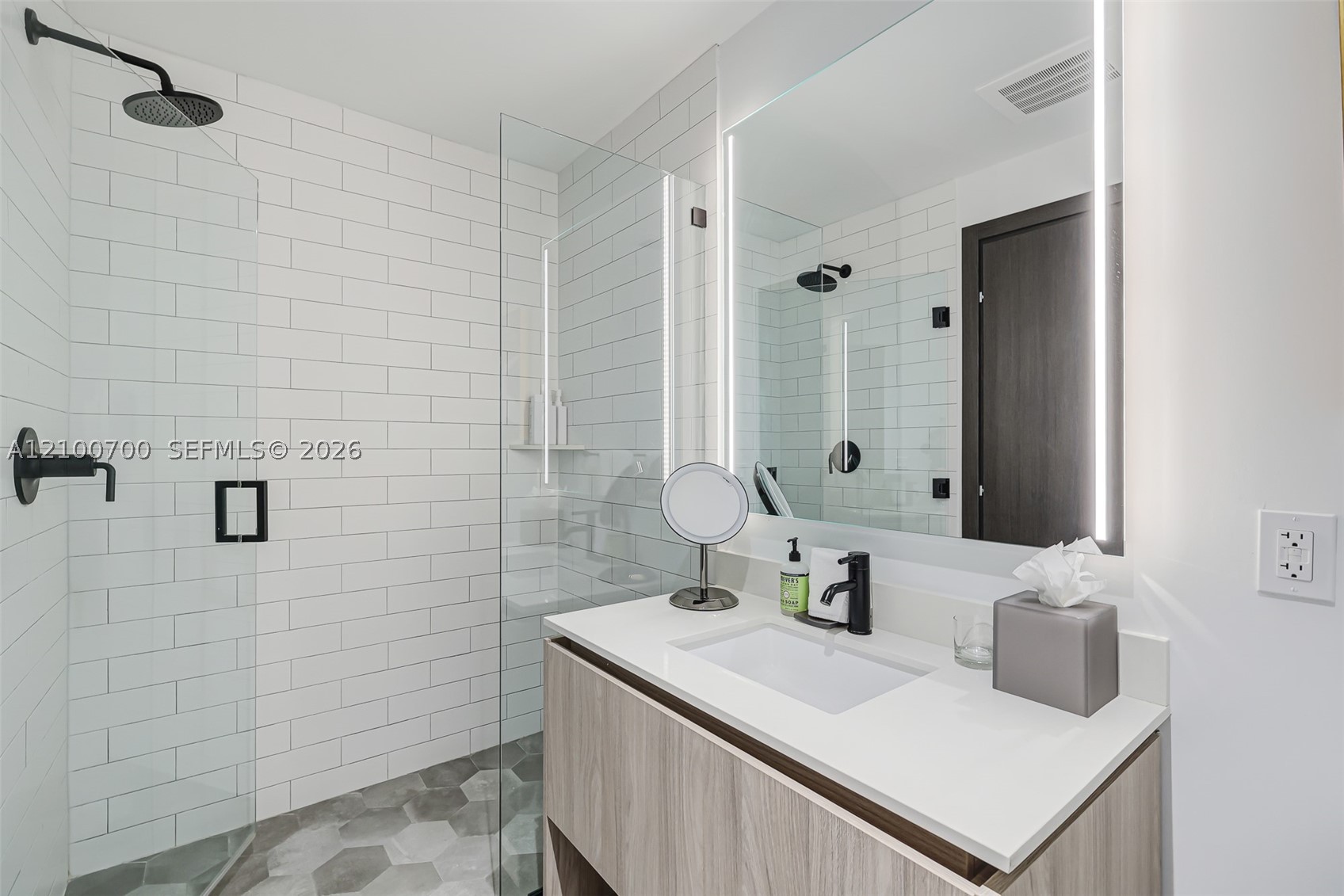 398 NE 5th St #3718-3719, Miami FL 33132