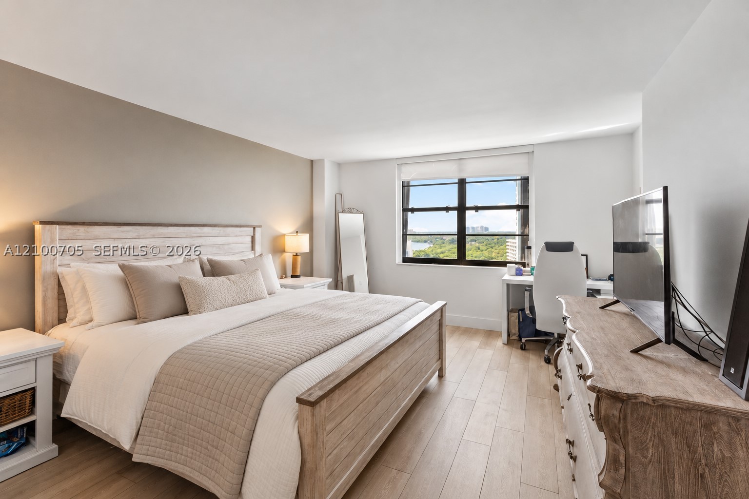 2333 Brickell Ave #1616, Miami FL 33129