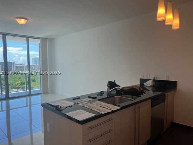 79 SW 12th St #2002-S, Miami FL 33130