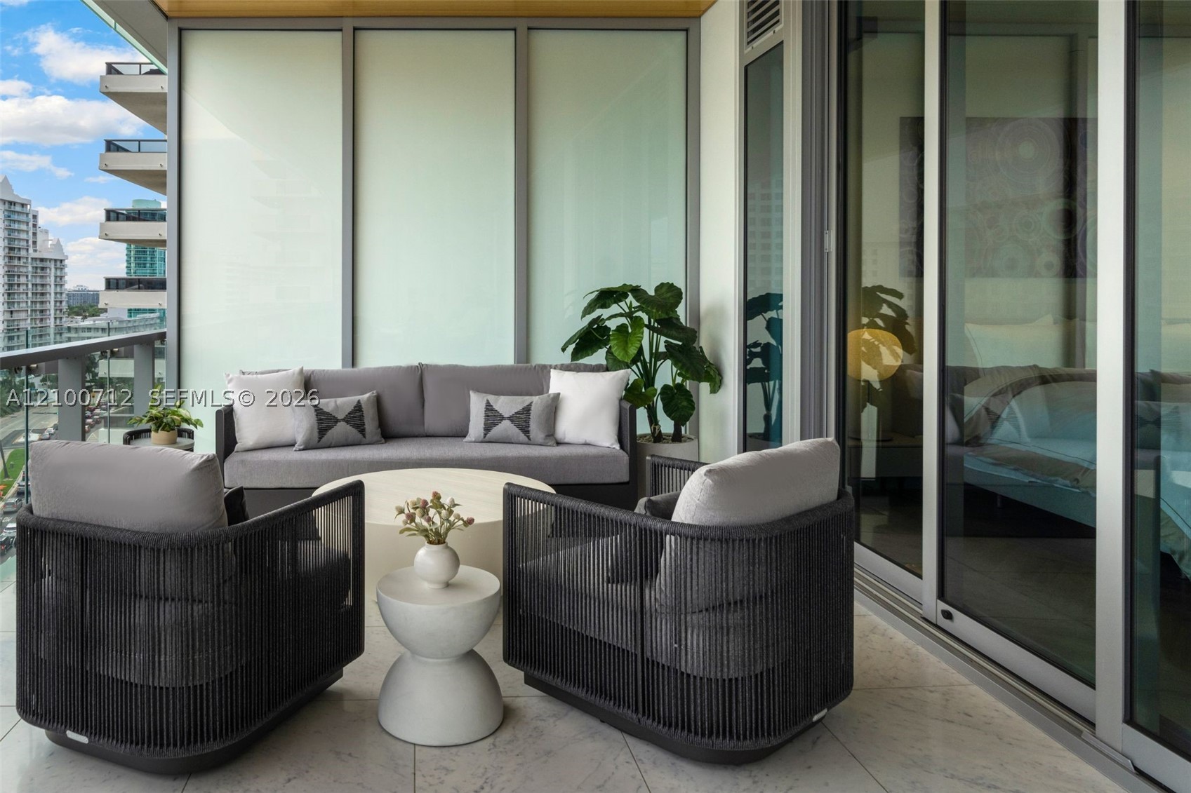 5775 Collins Ave #1005, Miami Beach FL 33140