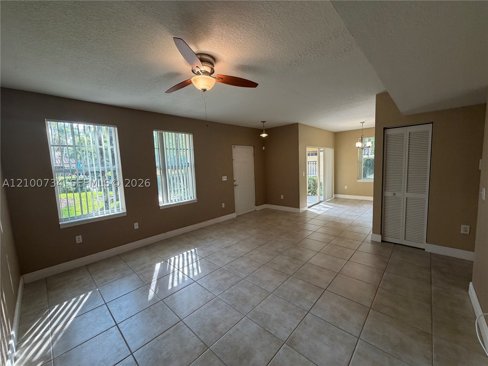 6708 W Sample Rd #6708, Coral Springs FL 33067