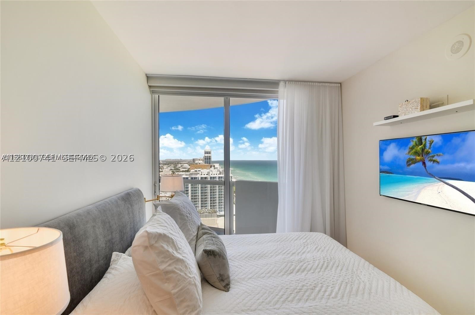 6365 Collins Ave #2810, Miami Beach FL 33141
