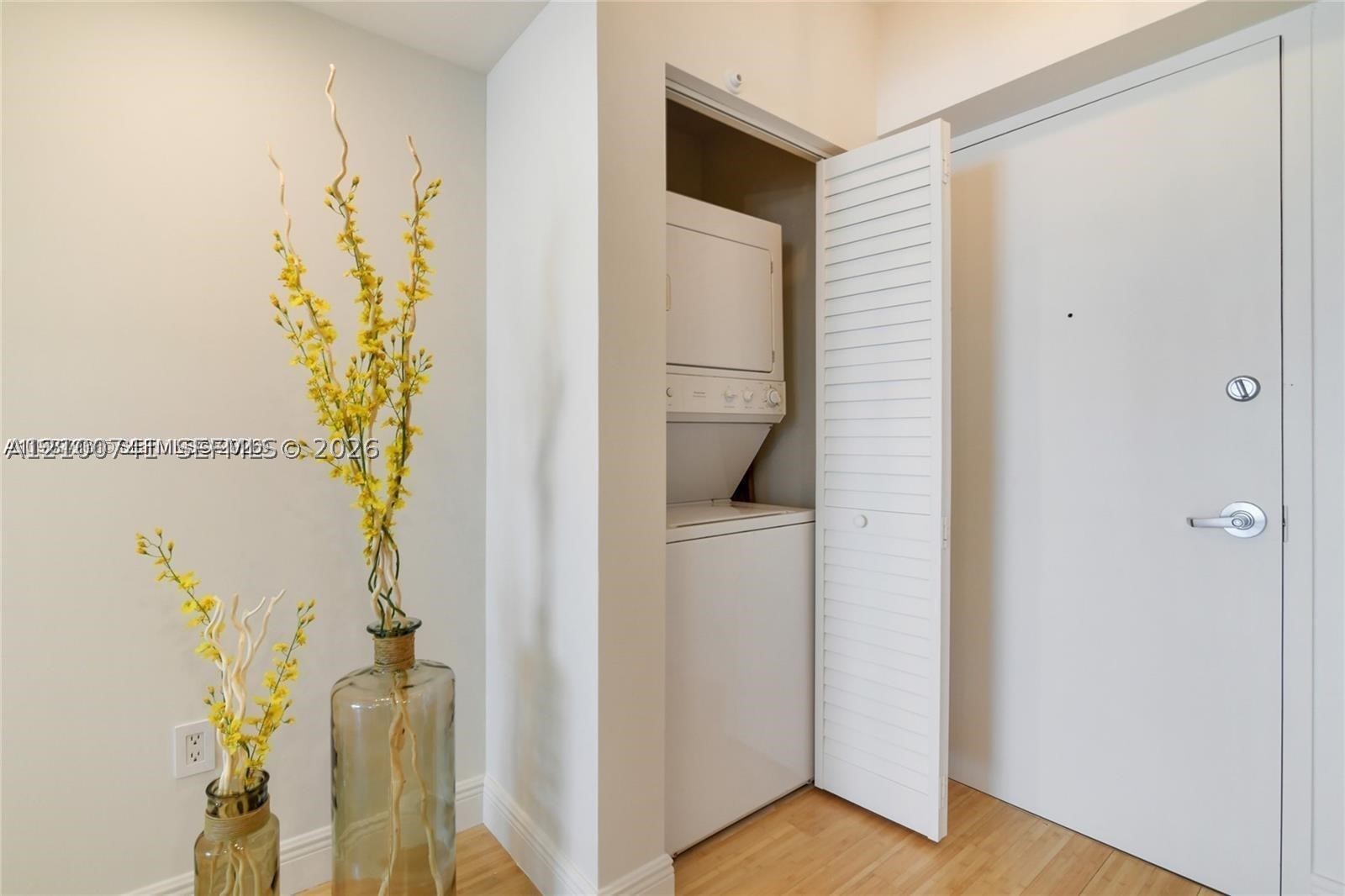 6365 Collins Ave #2810, Miami Beach FL 33141