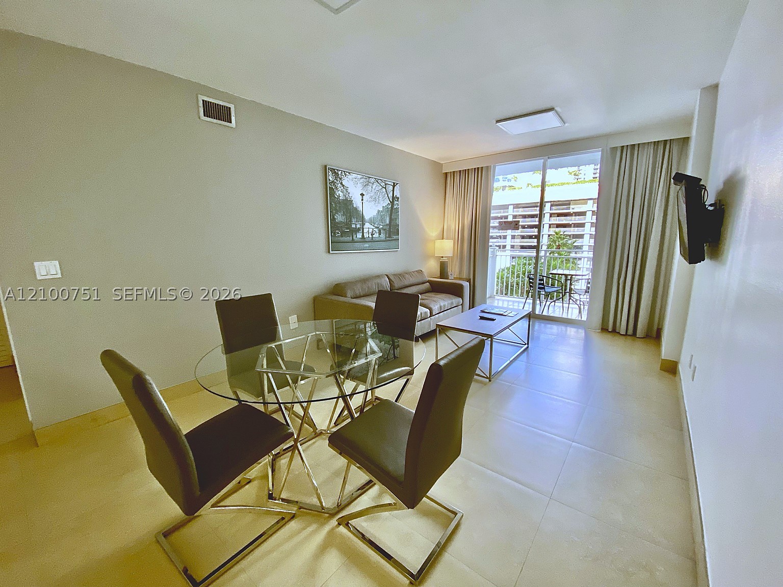 185 SE 14th Ter #912, Miami FL 33131