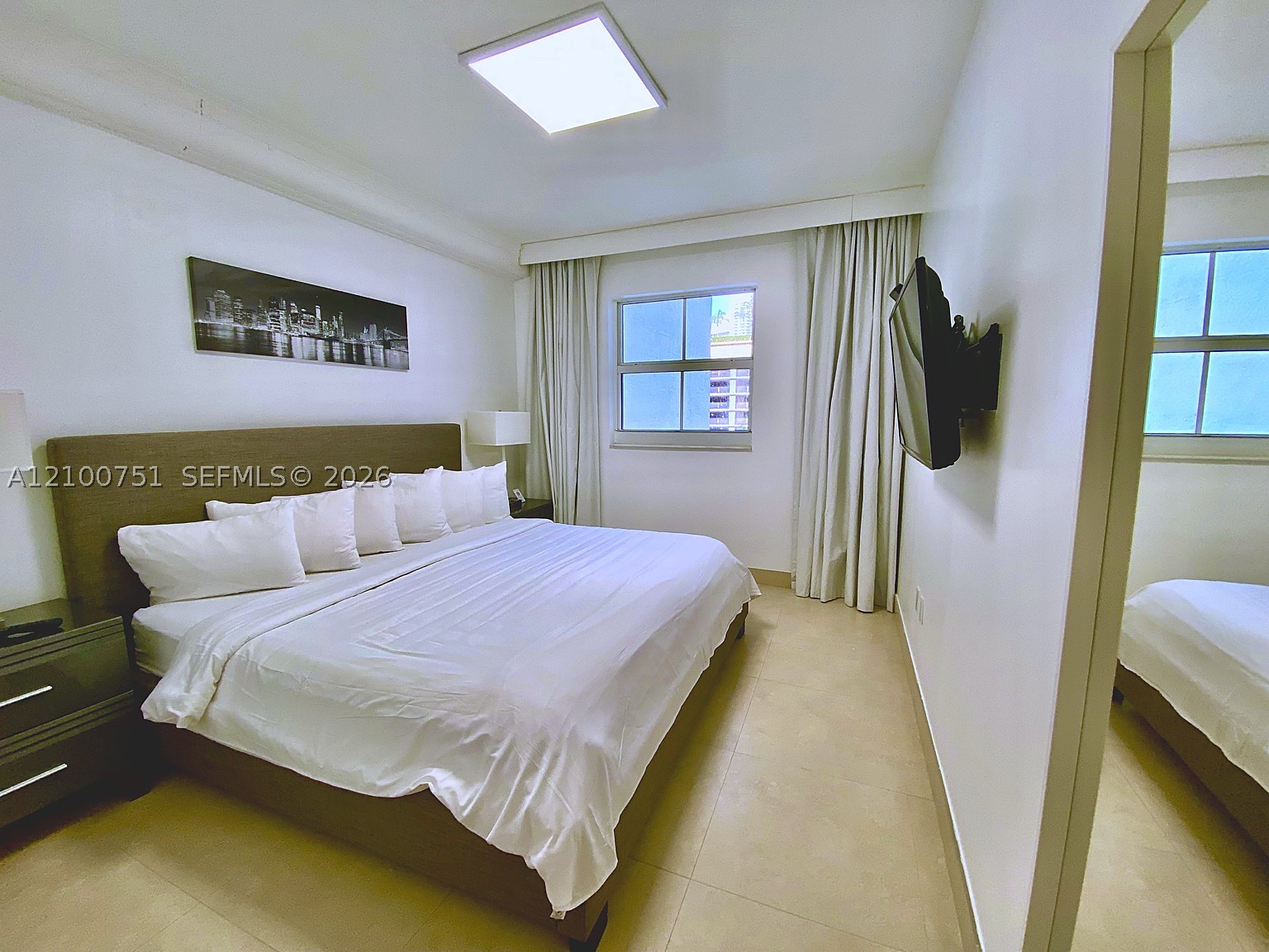 185 SE 14th Ter #912, Miami FL 33131