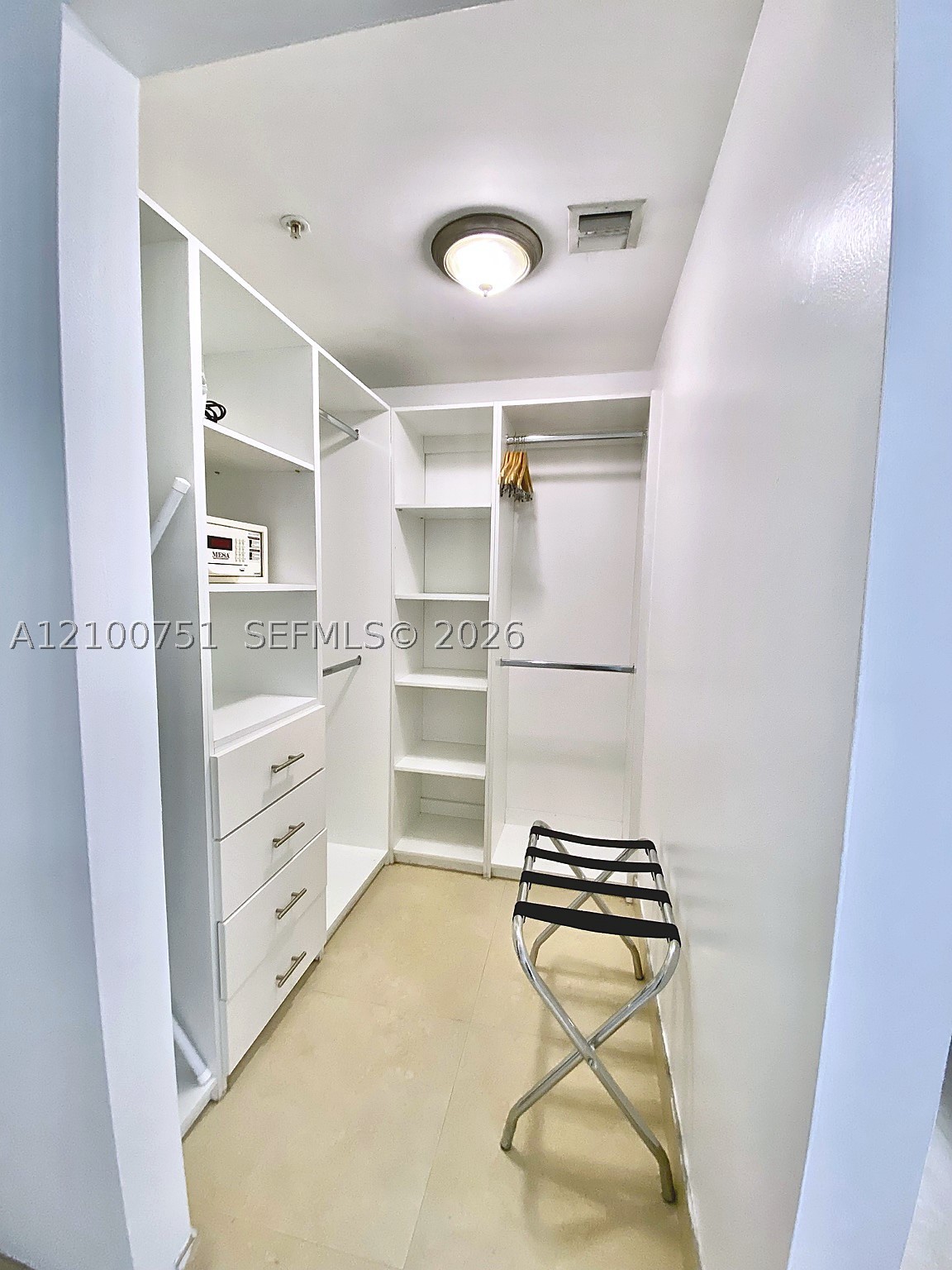 185 SE 14th Ter #912, Miami FL 33131