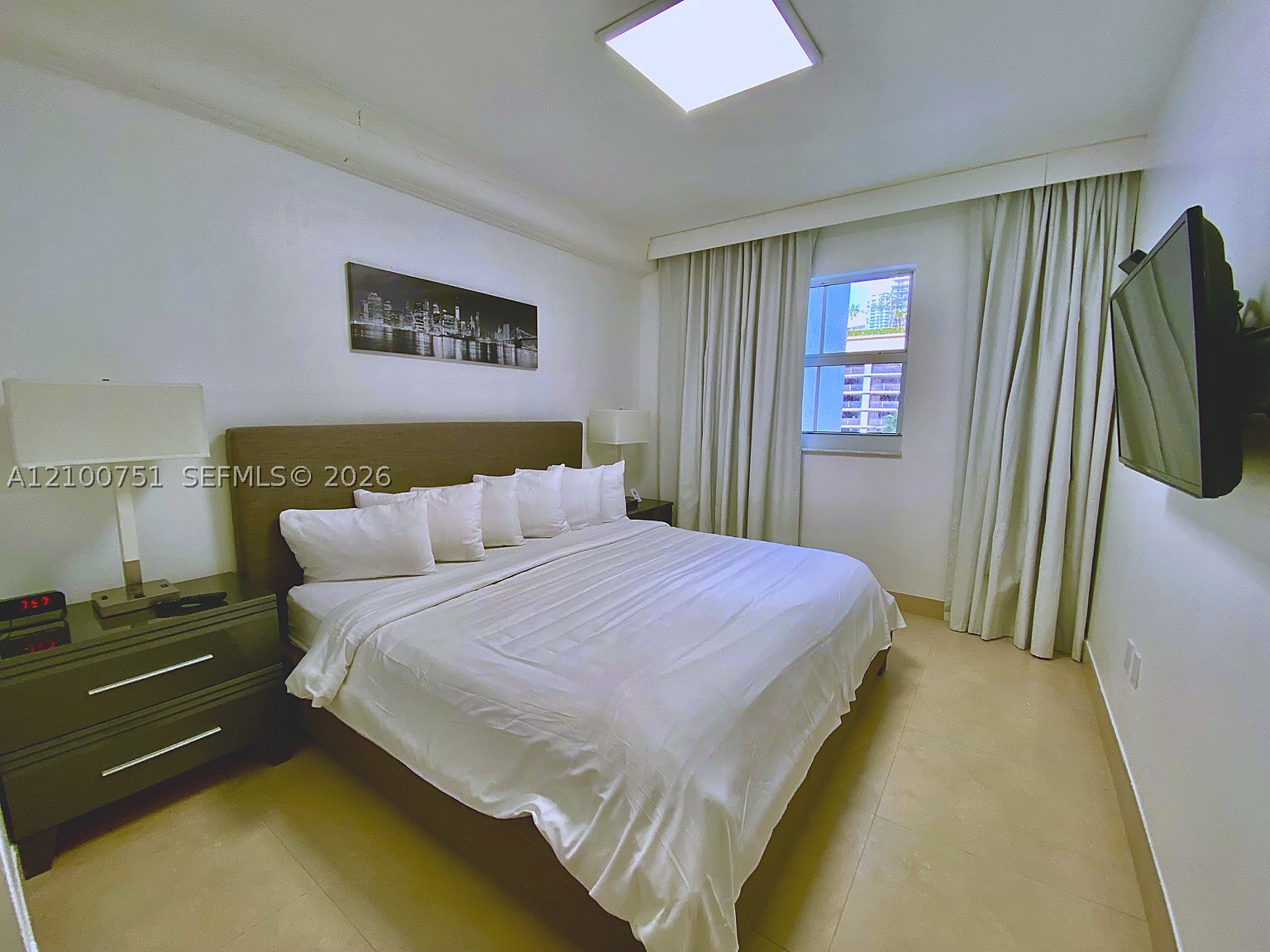 185 SE 14th Ter #912, Miami FL 33131