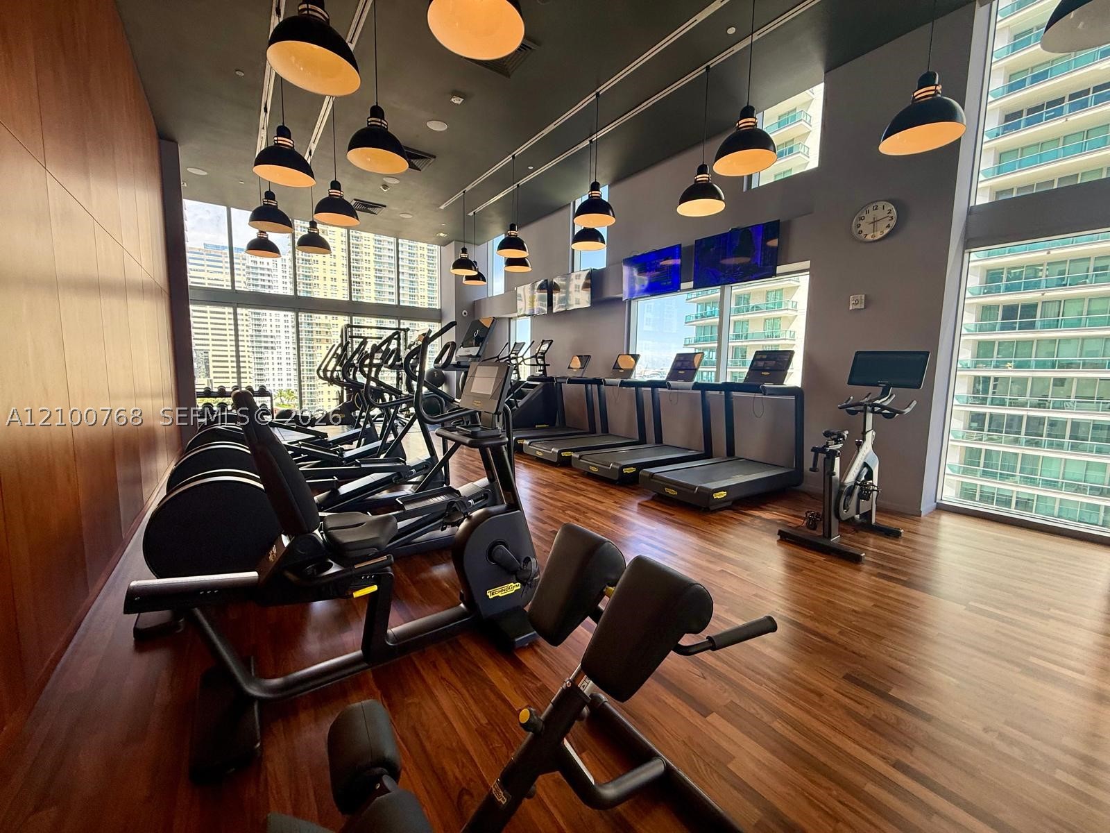 1300 Brickell Bay Dr #1600, Miami FL 33131