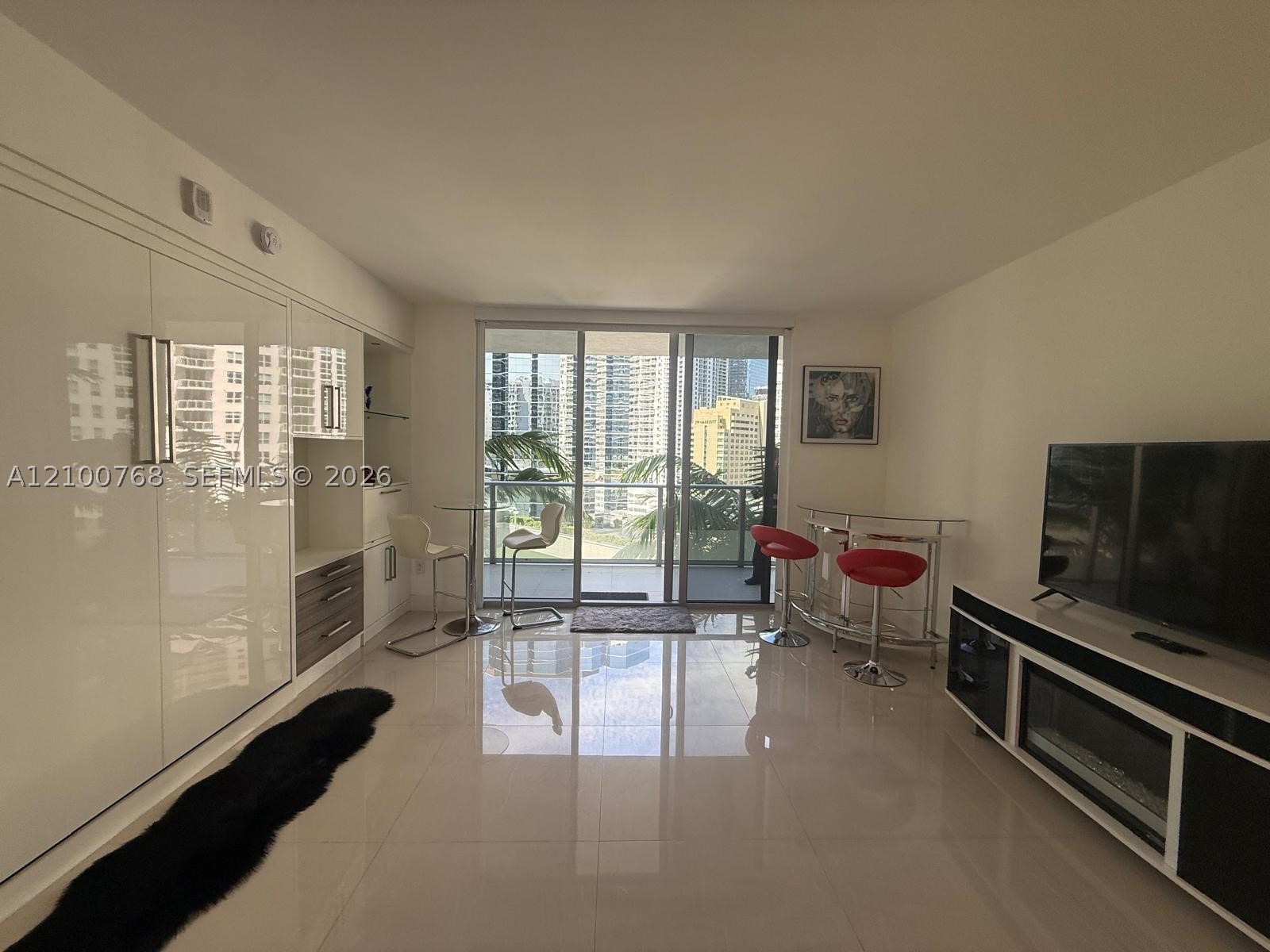 1300 Brickell Bay Dr #1600, Miami FL 33131