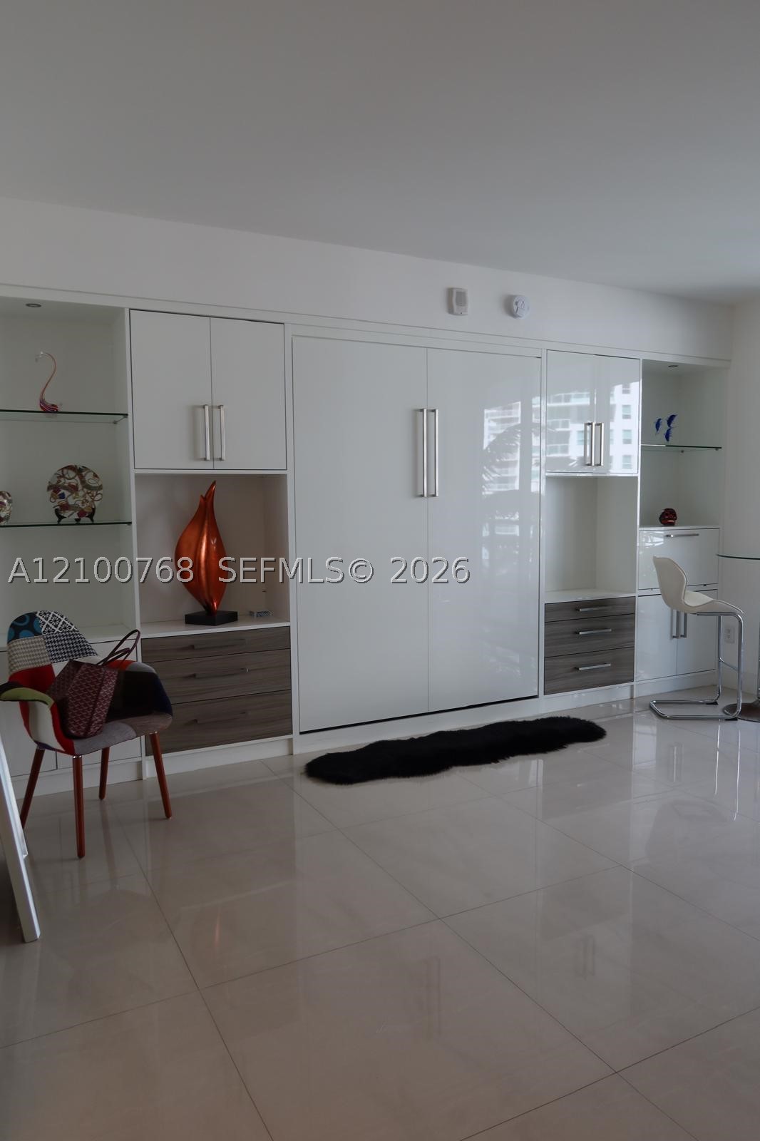 1300 Brickell Bay Dr #1600, Miami FL 33131