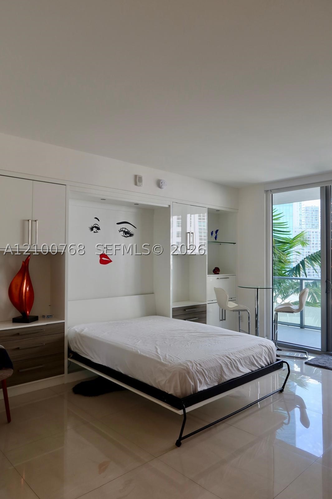 1300 Brickell Bay Dr #1600, Miami FL 33131