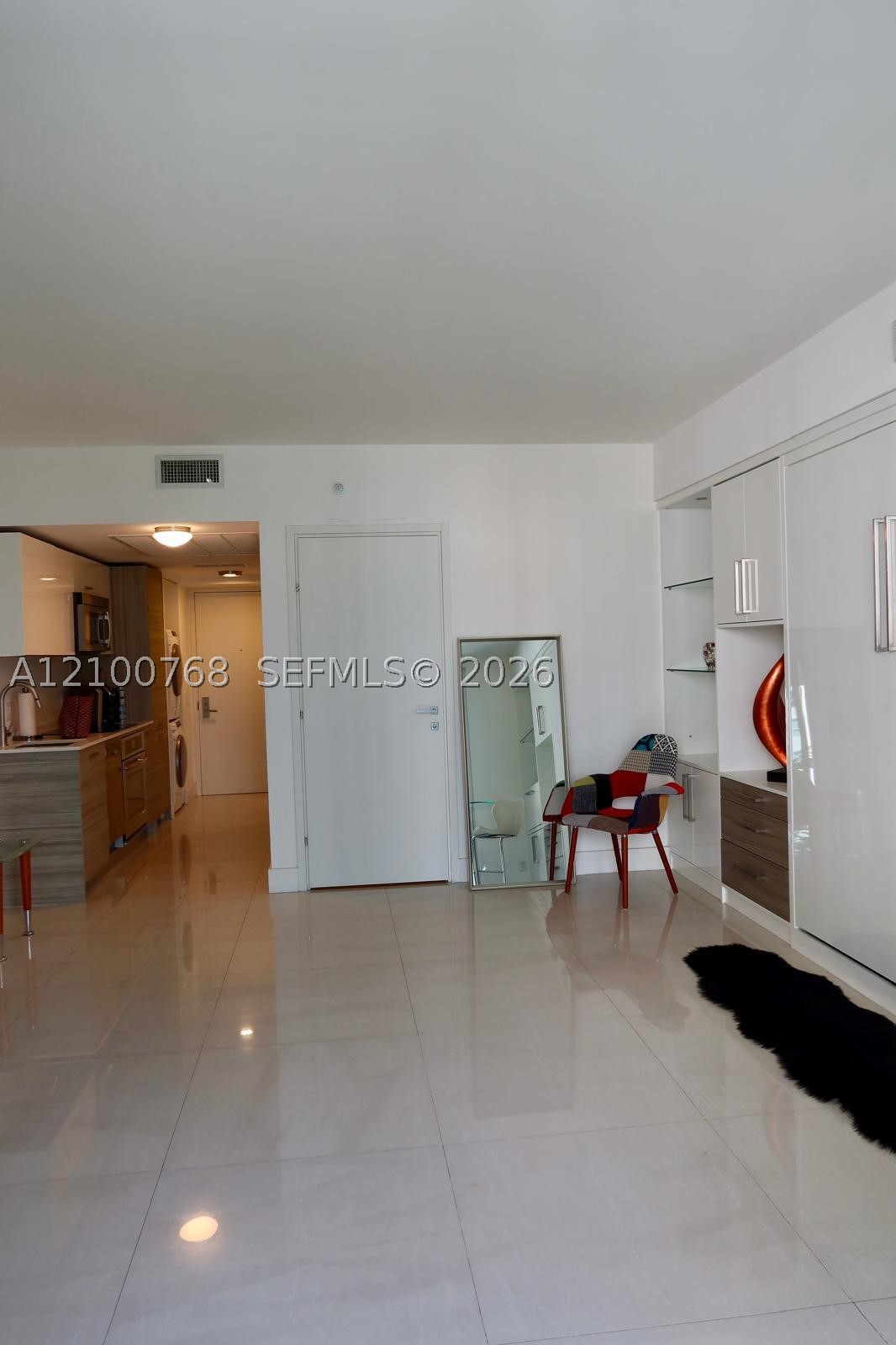 1300 Brickell Bay Dr #1600, Miami FL 33131