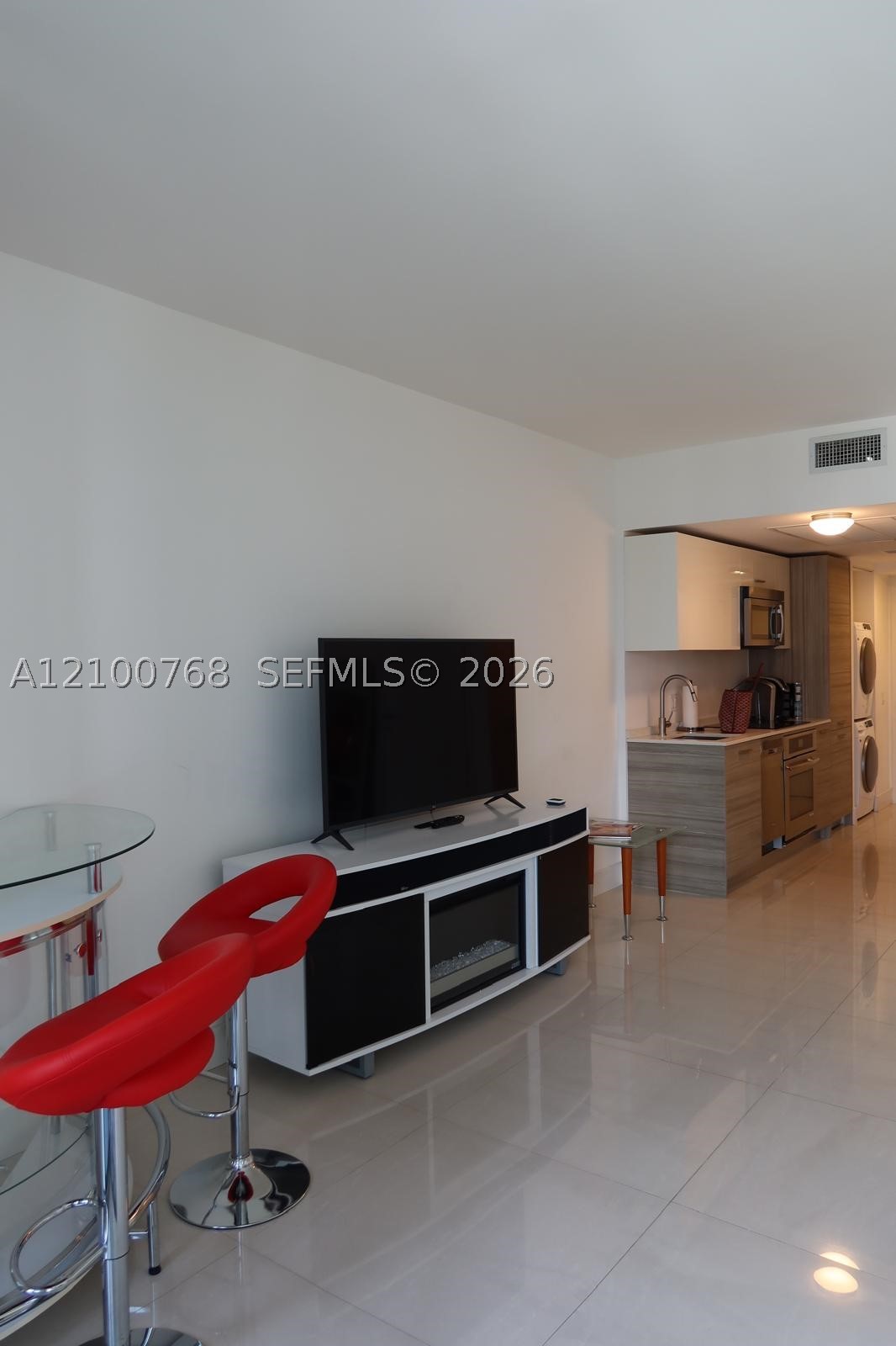 1300 Brickell Bay Dr #1600, Miami FL 33131