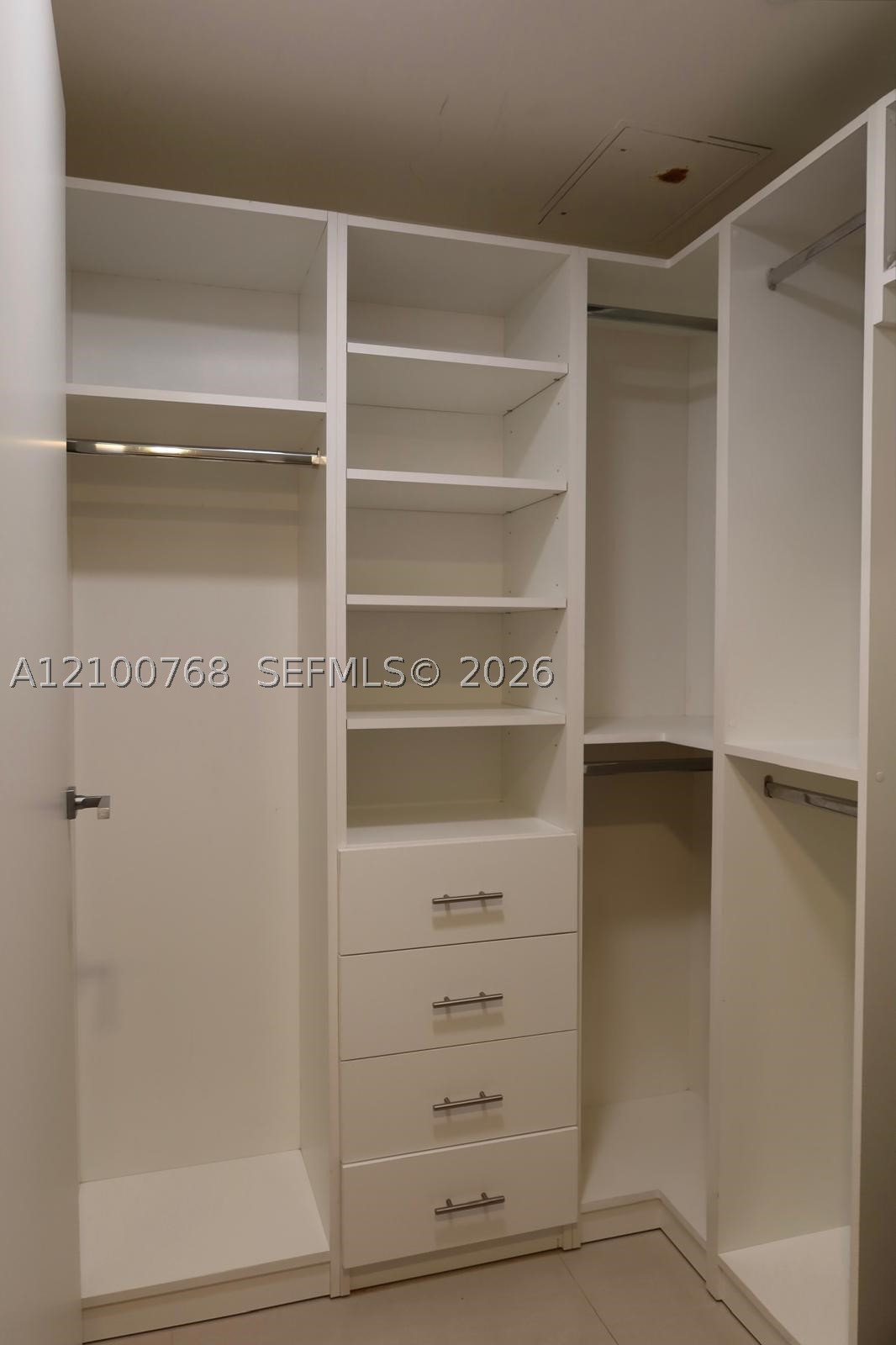 1300 Brickell Bay Dr #1600, Miami FL 33131