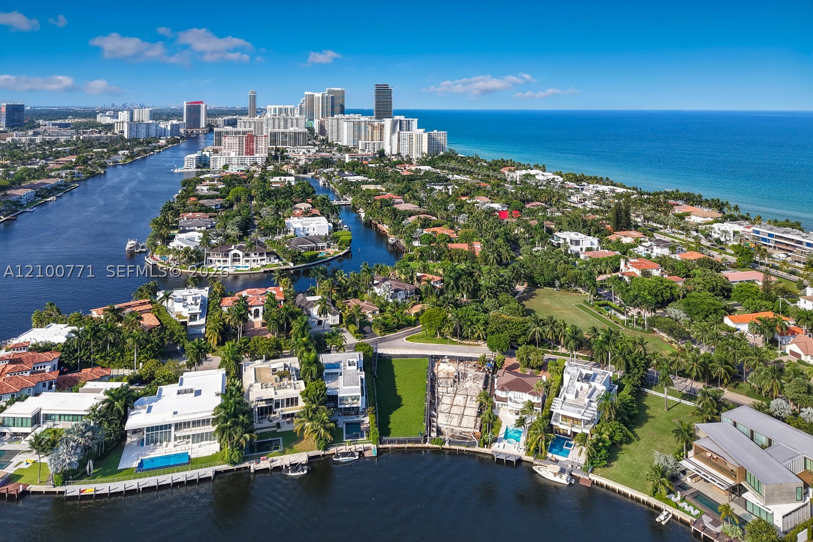 476 N Parkway Pkwy, Golden Beach FL 33160