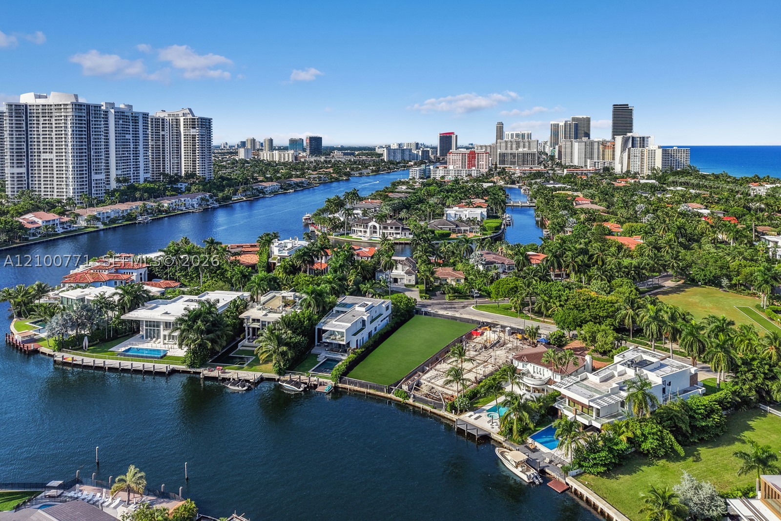 476 N Parkway Pkwy, Golden Beach FL 33160