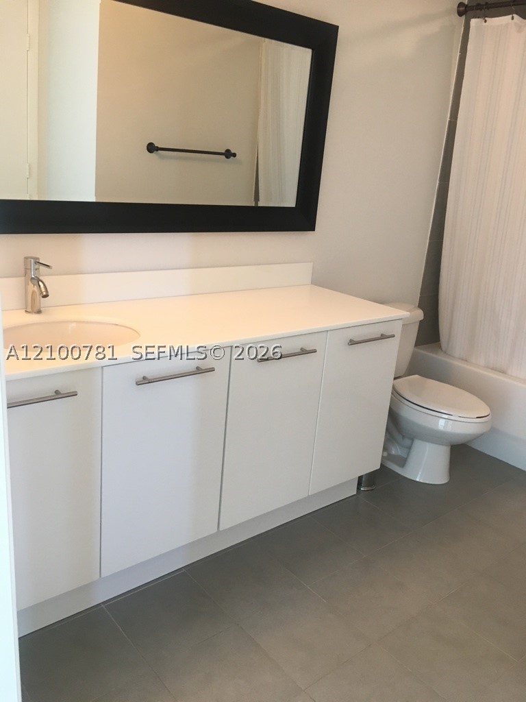 92 SW 3rd St #5102, Miami FL 33130