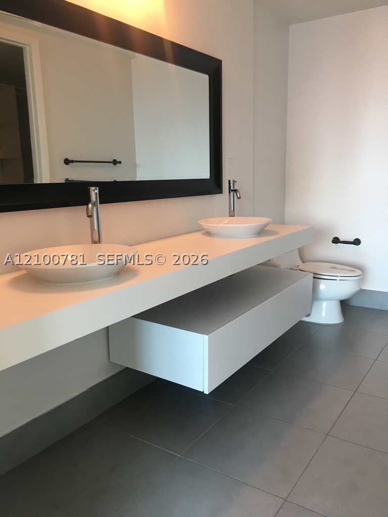 92 SW 3rd St #5102, Miami FL 33130