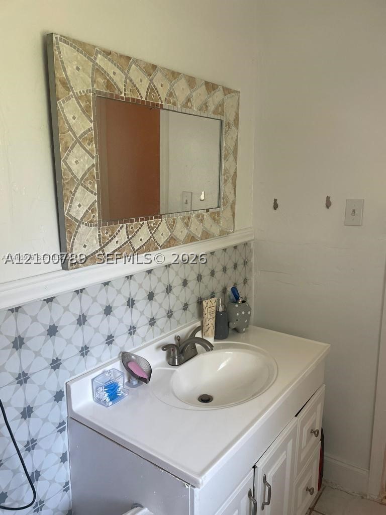 1137 NW 58th Ter, Miami FL 33127