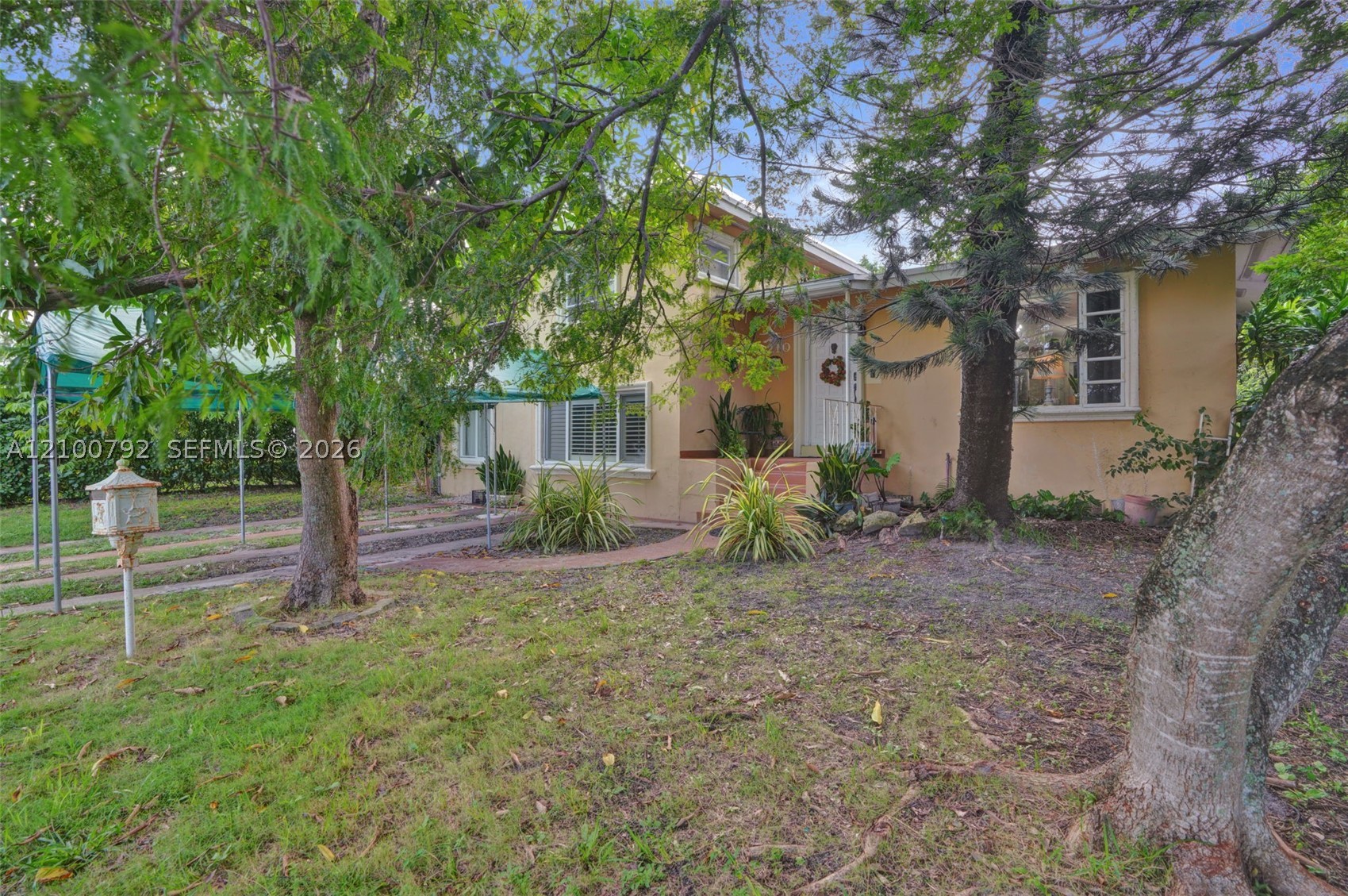 2210 SW 79th Ct, Miami FL 33155