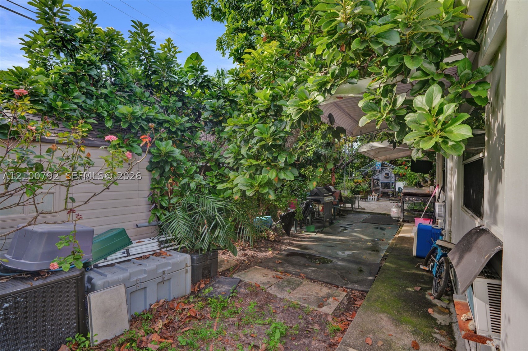 2210 SW 79th Ct, Miami FL 33155