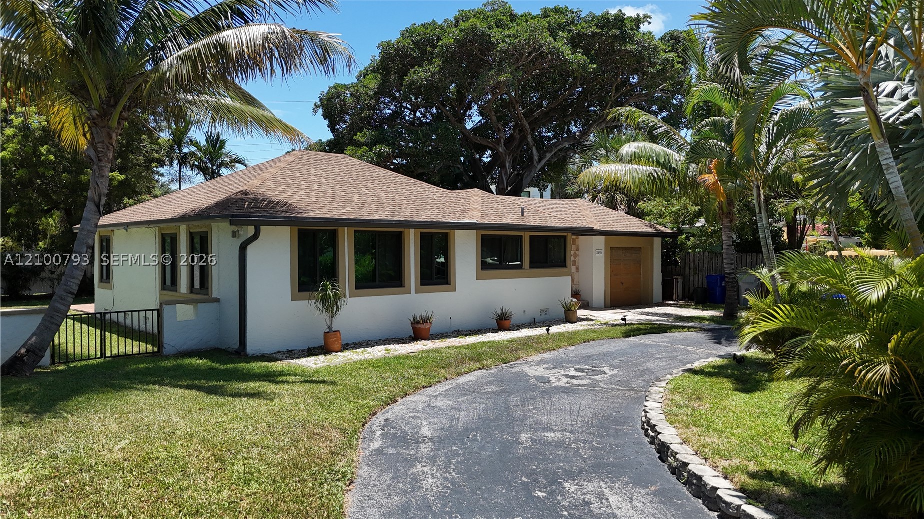 3208 Beacon St, Pompano Beach FL 33062