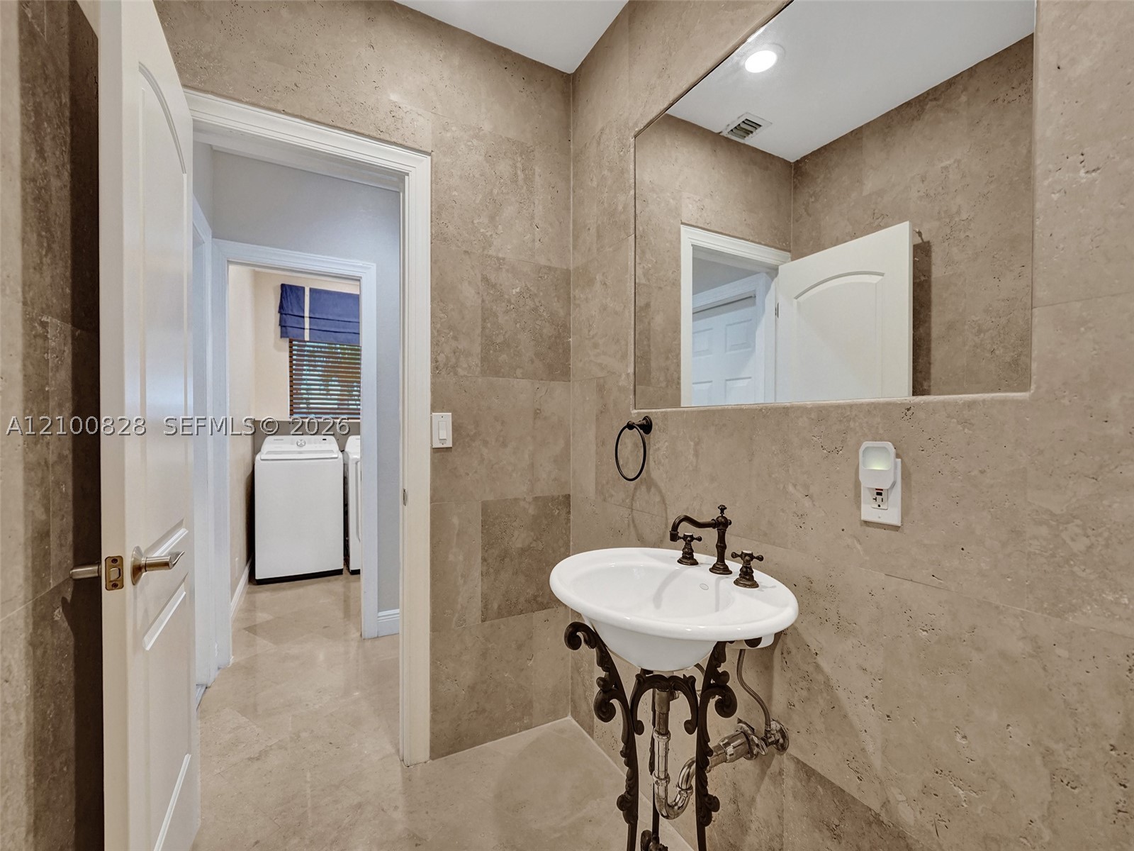 2756 NE 33rd St, Fort Lauderdale FL 33306