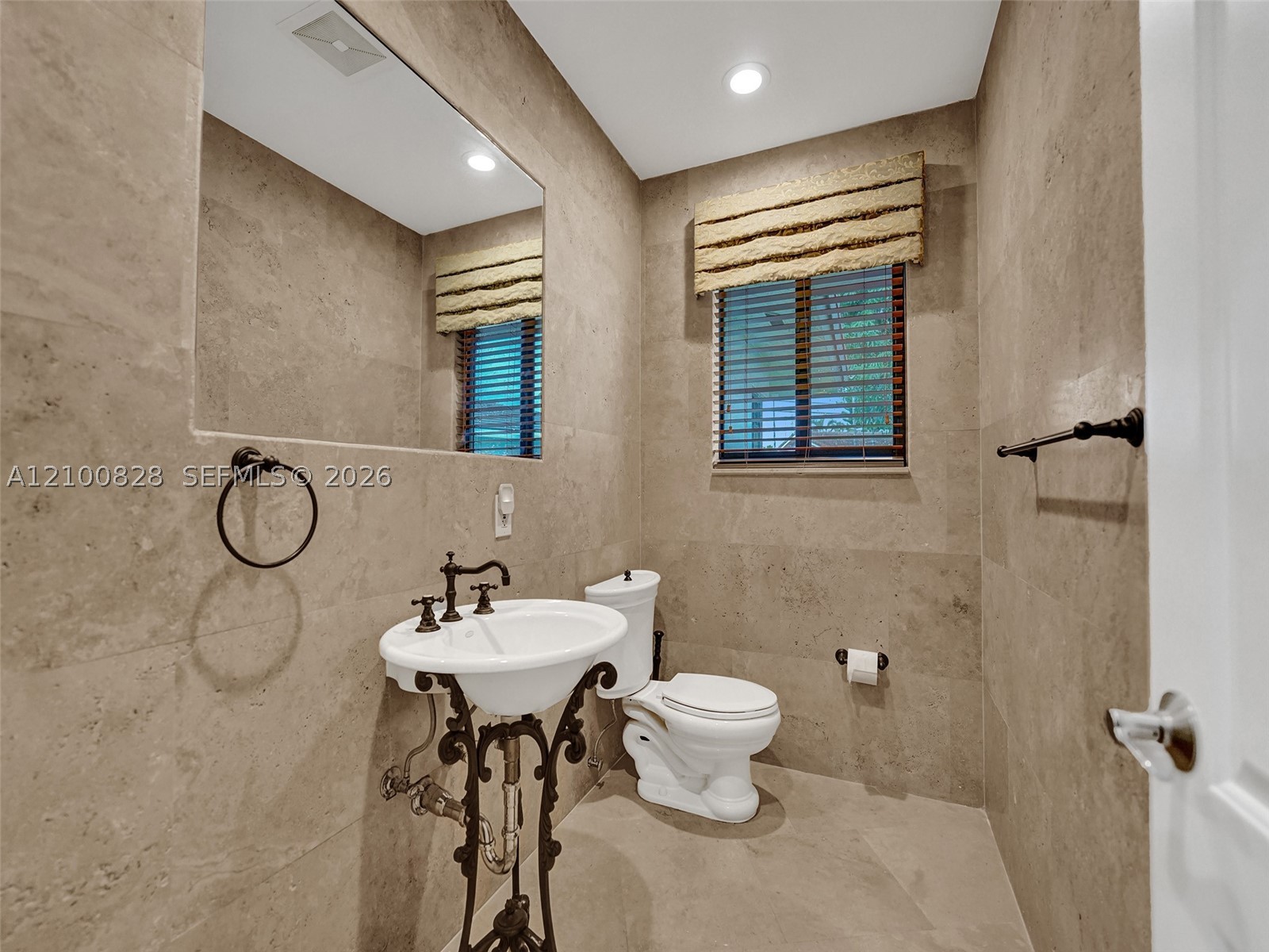 2756 NE 33rd St, Fort Lauderdale FL 33306