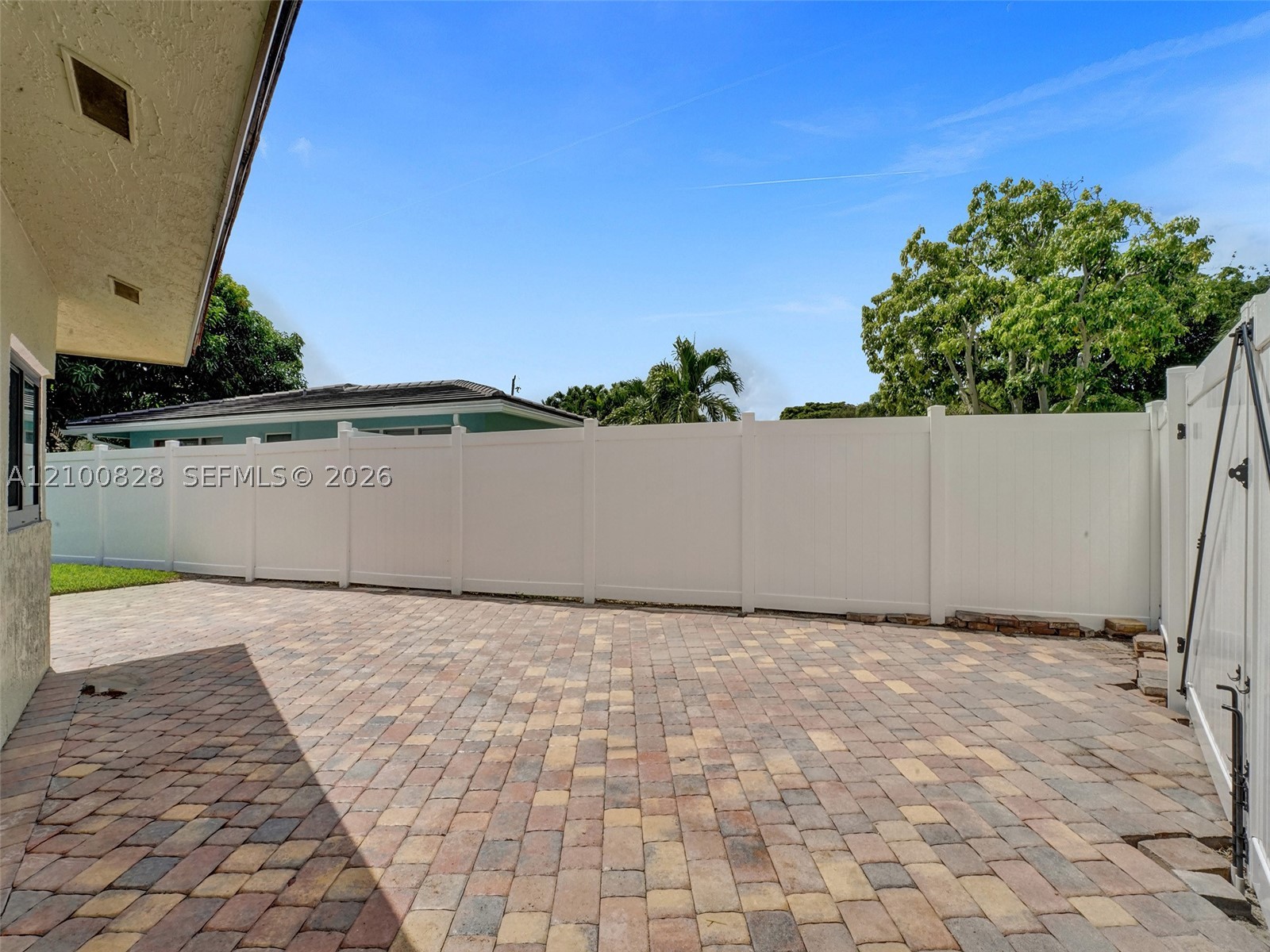 2756 NE 33rd St, Fort Lauderdale FL 33306