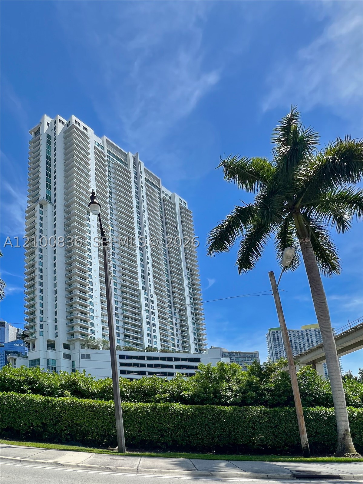 90 SW 3rd St #1910, Miami FL 33130