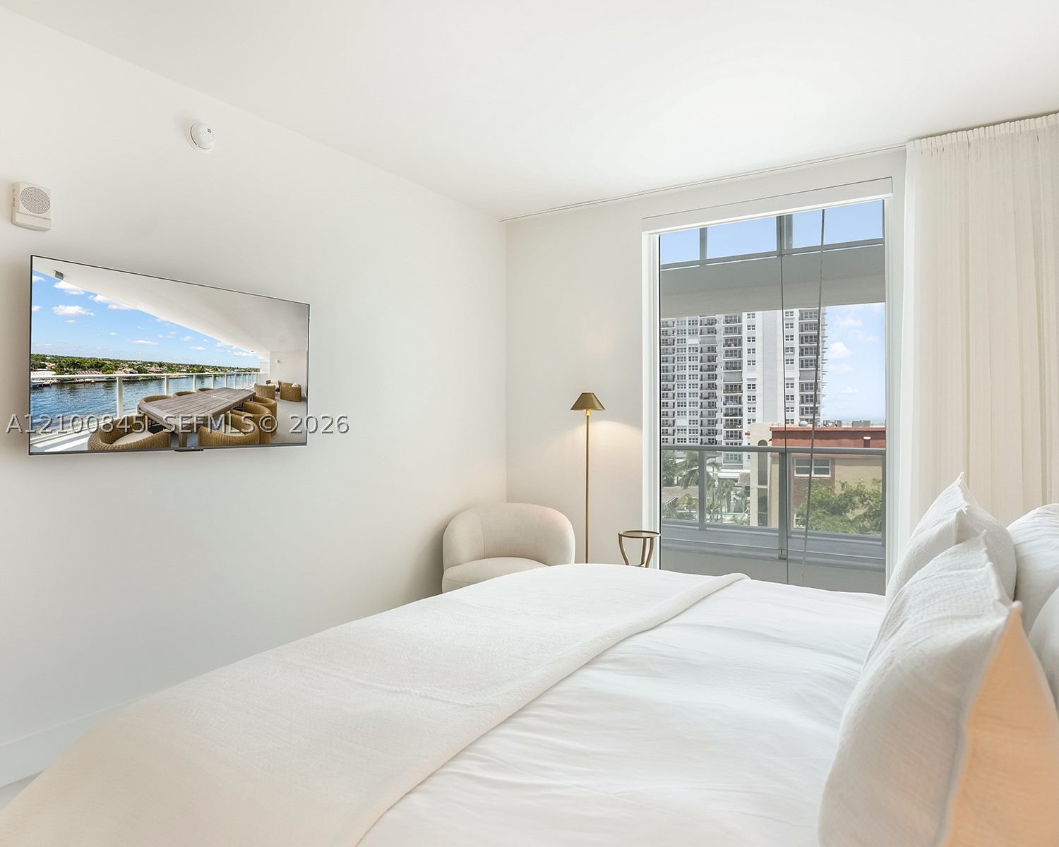 407 N Riverside Dr #504, Pompano Beach FL 33062