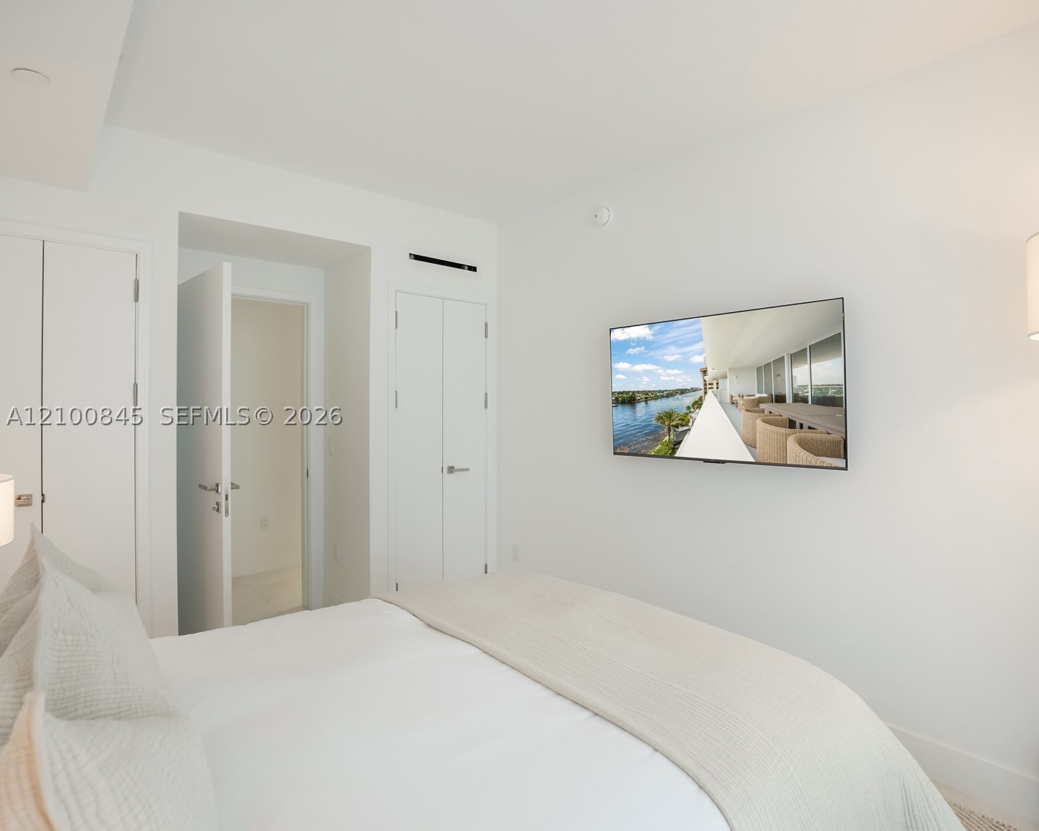 407 N Riverside Dr #504, Pompano Beach FL 33062
