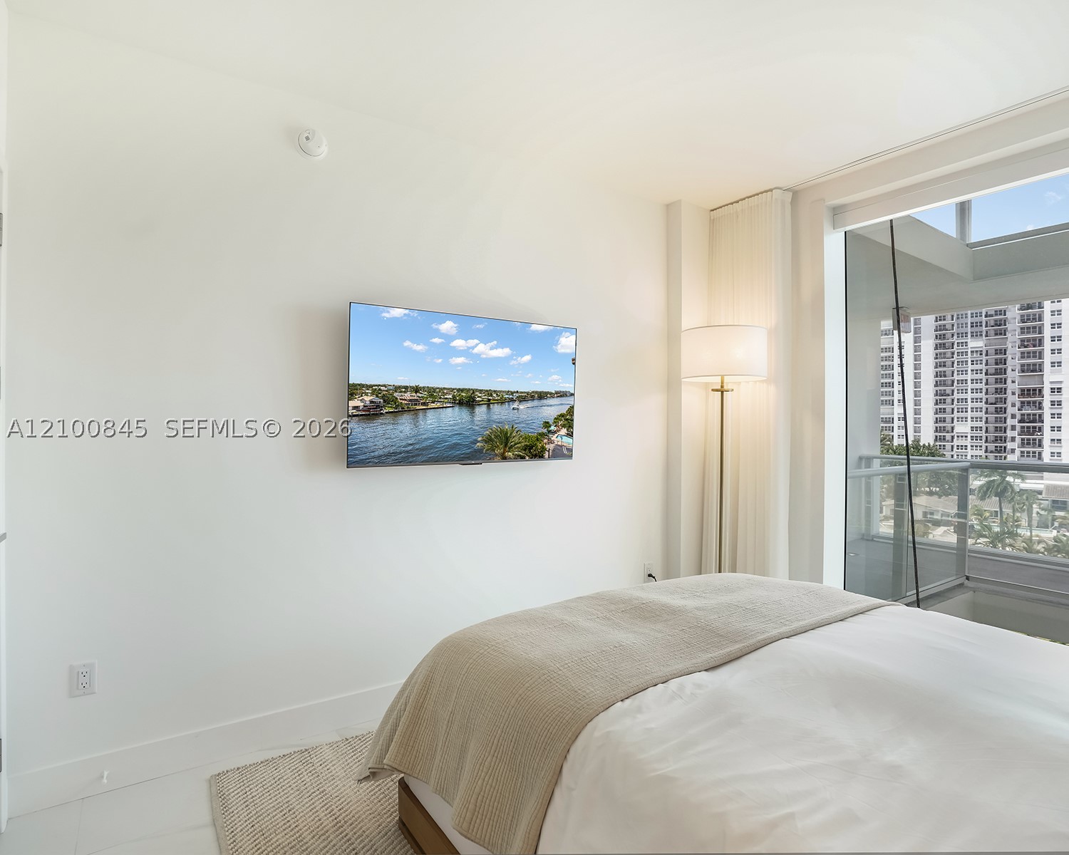 407 N Riverside Dr #504, Pompano Beach FL 33062