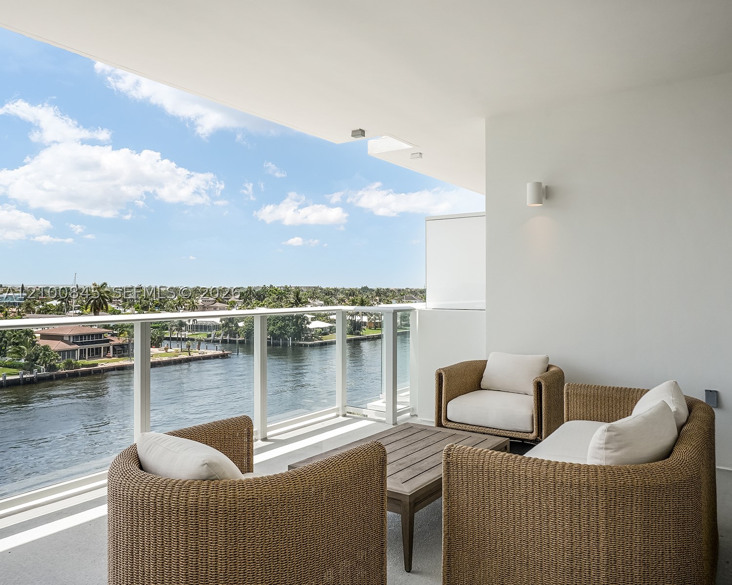 407 N Riverside Dr #504, Pompano Beach FL 33062