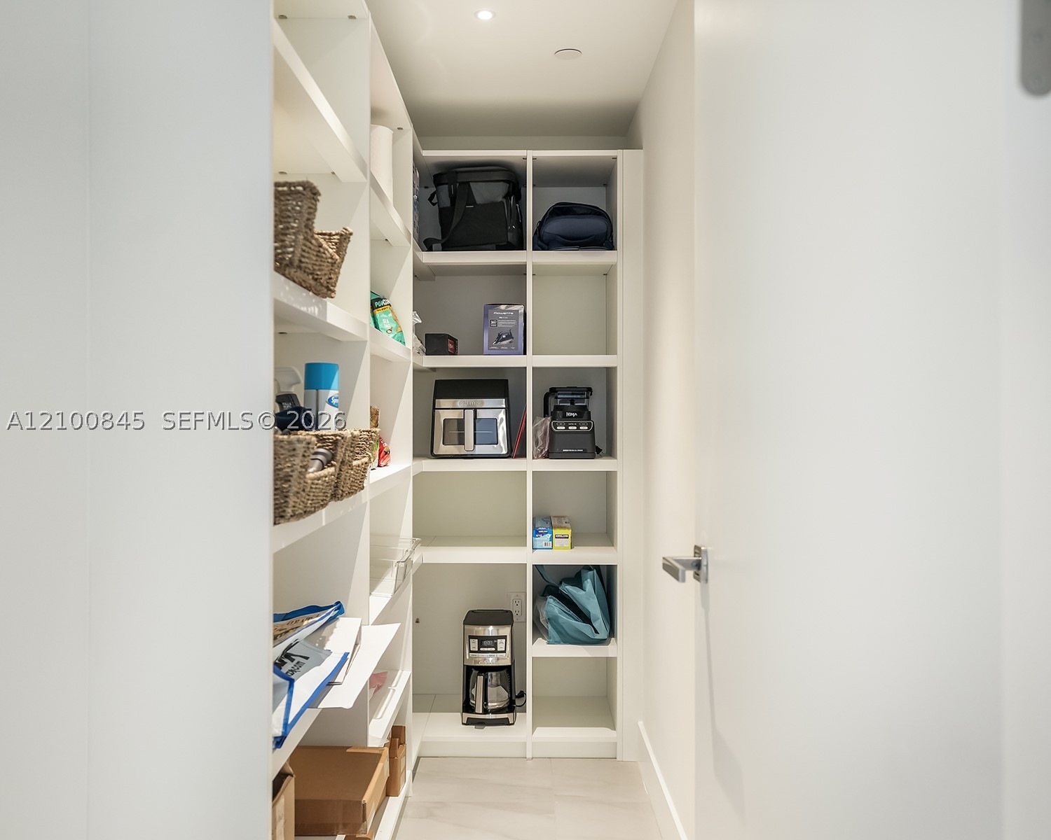 407 N Riverside Dr #504, Pompano Beach FL 33062