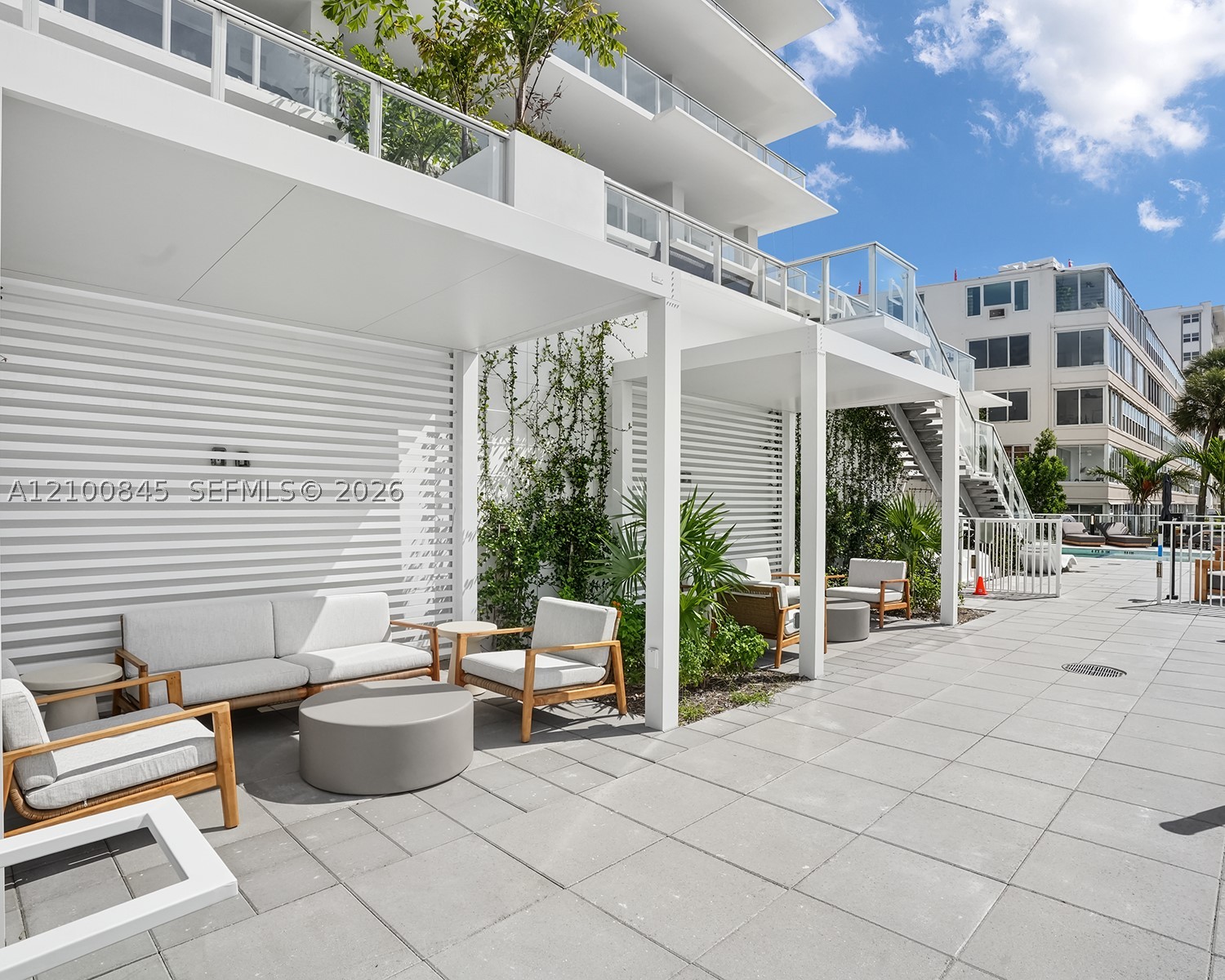 407 N Riverside Dr #504, Pompano Beach FL 33062