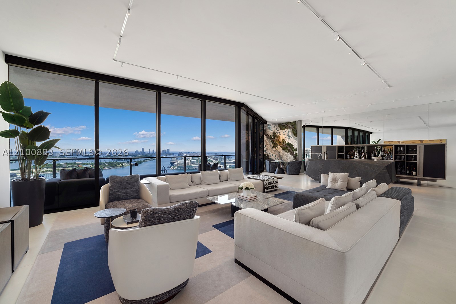 1000 Biscayne Blvd #3302, Miami FL 33132