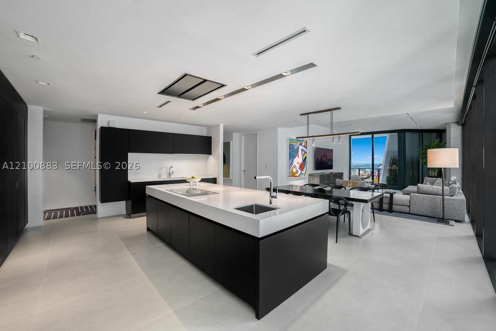 1000 Biscayne Blvd #3302, Miami FL 33132