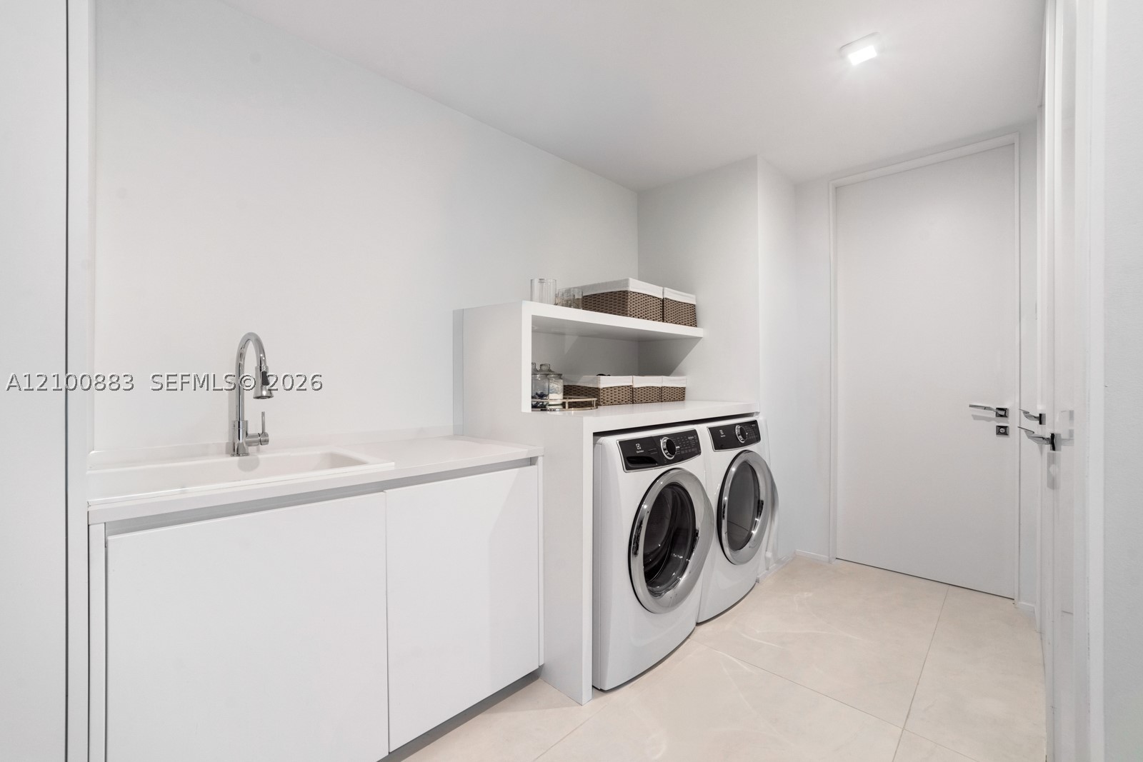 1000 Biscayne Blvd #3302, Miami FL 33132