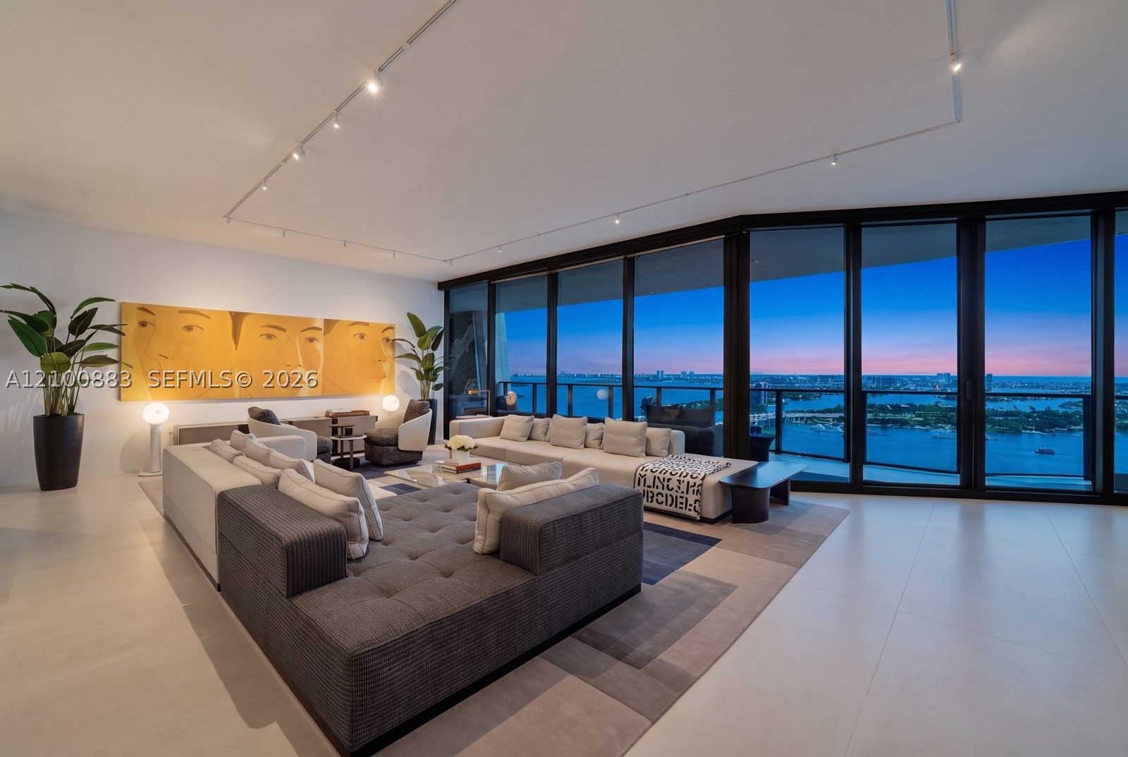 1000 Biscayne Blvd #3302, Miami FL 33132