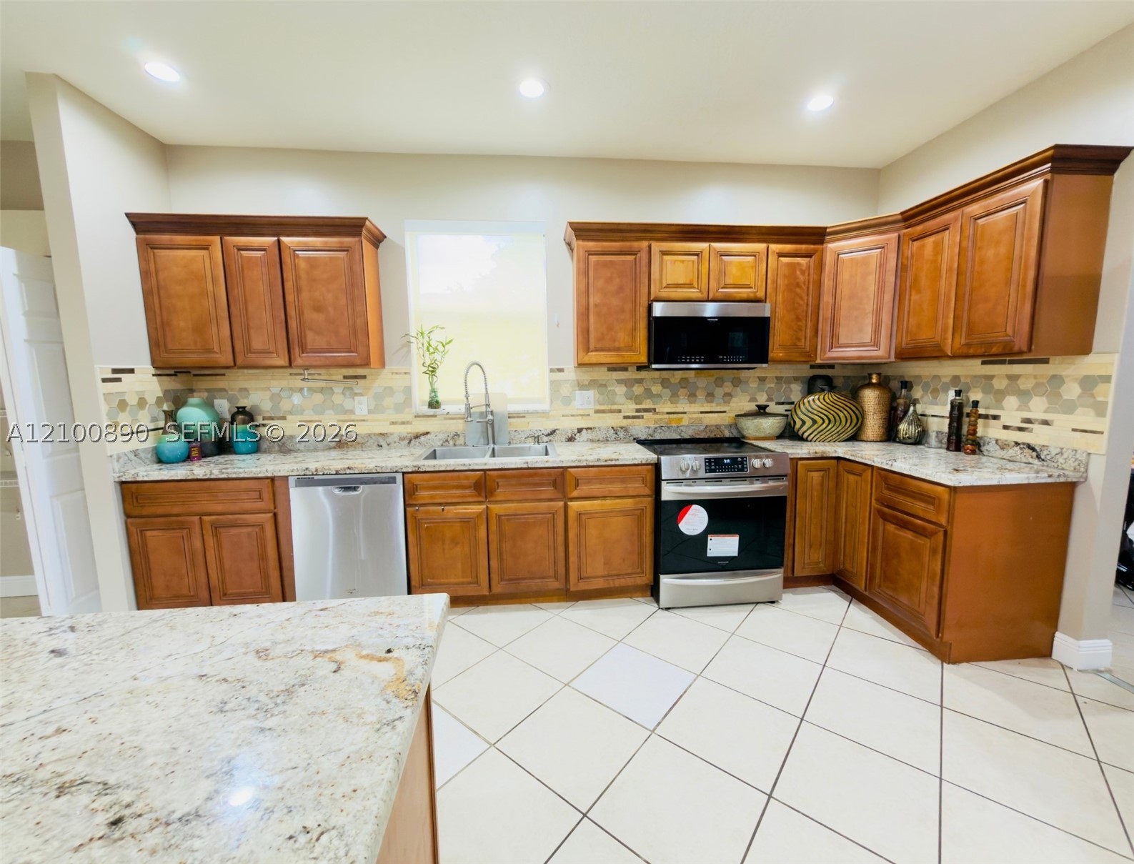 12966 NW 18th Ct, Pembroke Pines FL 33028