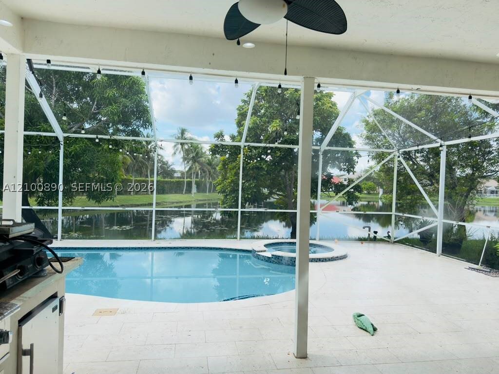 12966 NW 18th Ct, Pembroke Pines FL 33028