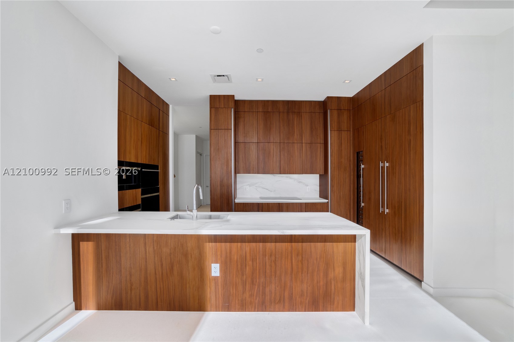 1400 Biscayne Boulevard #UPH03, Miami FL 33132