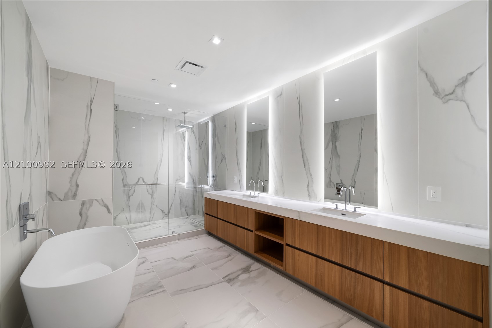 1400 Biscayne Boulevard #UPH03, Miami FL 33132
