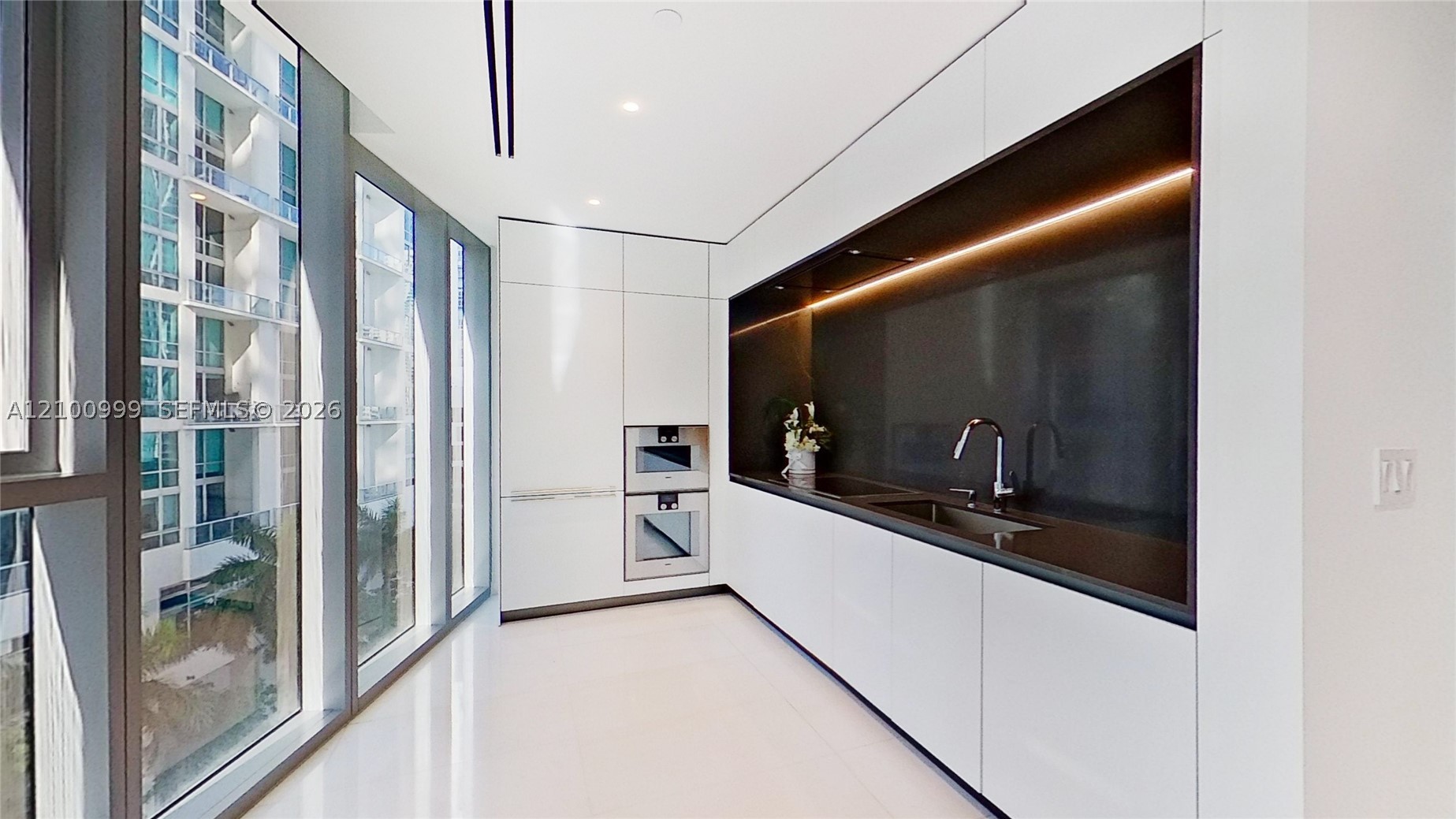 300 Biscayne Boulevard Way #506E, Miami FL 33131