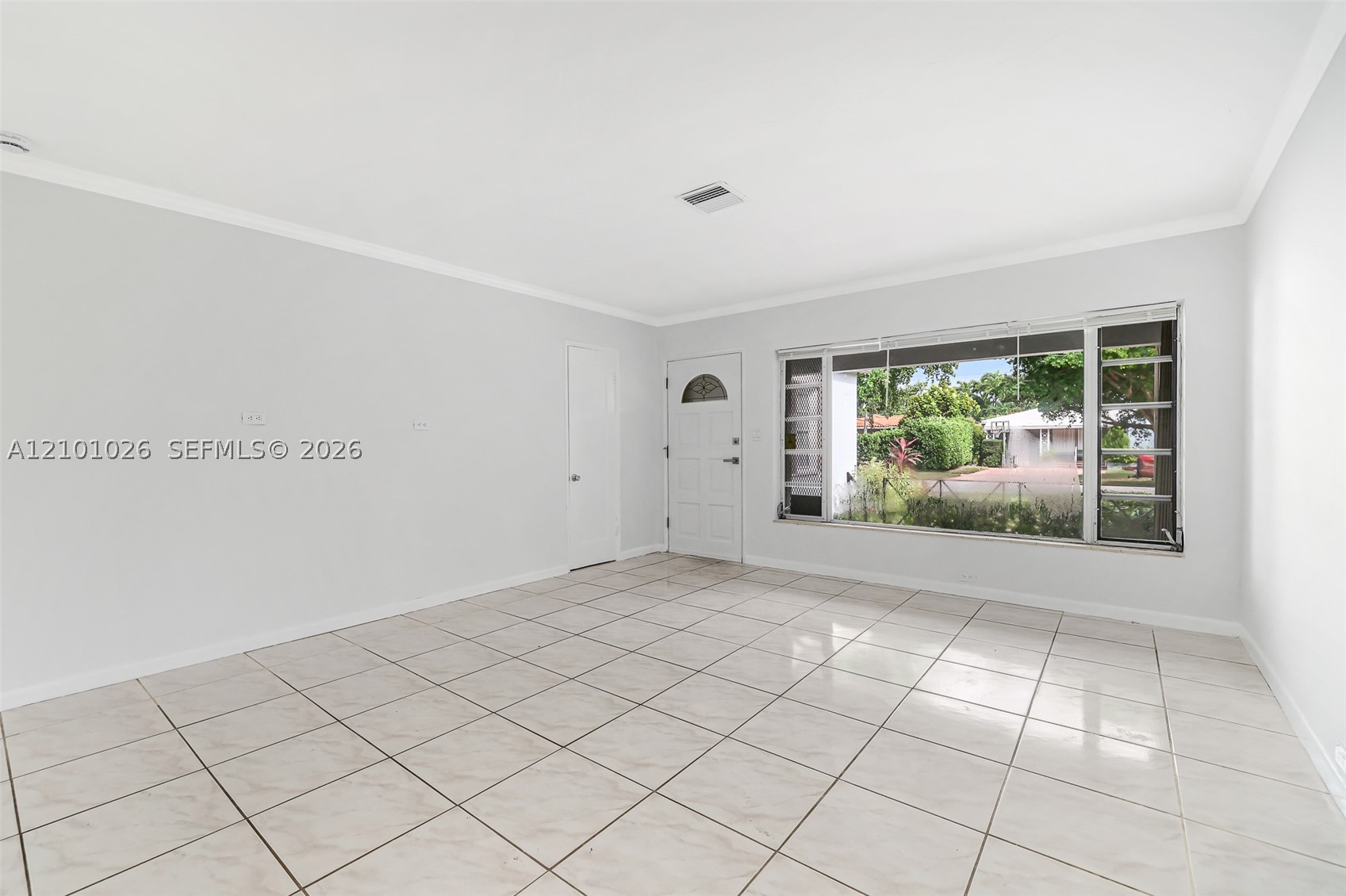 590 W 50th St, Miami Beach FL 33140
