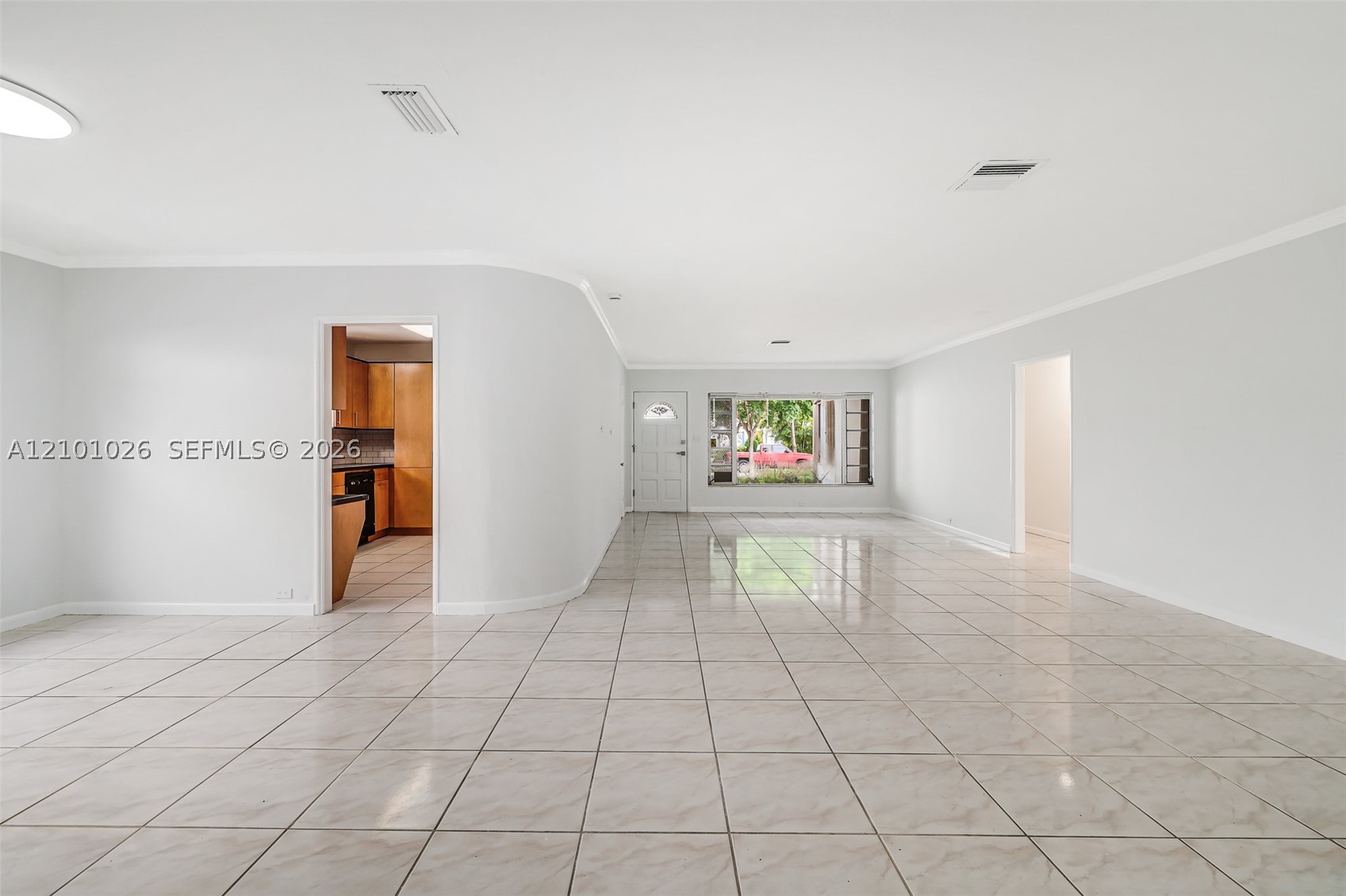 590 W 50th St, Miami Beach FL 33140