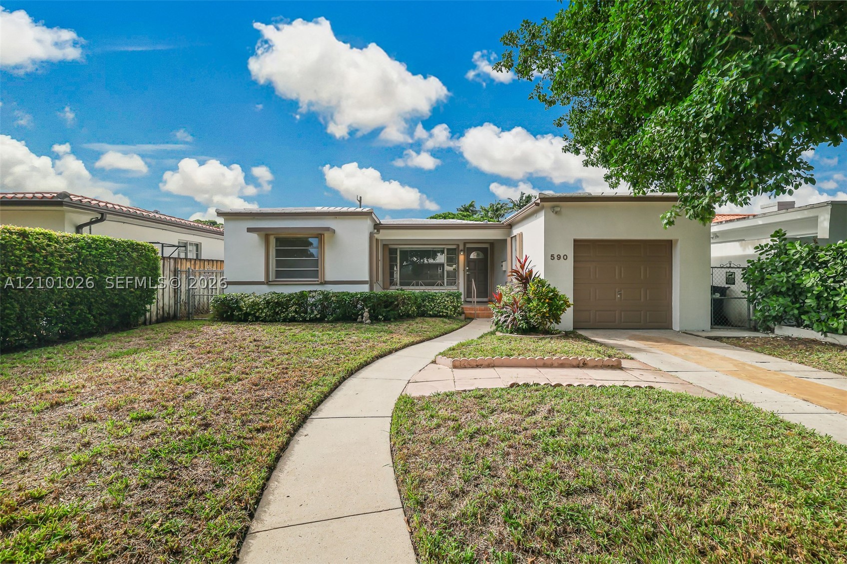 590 W 50th St, Miami Beach FL 33140