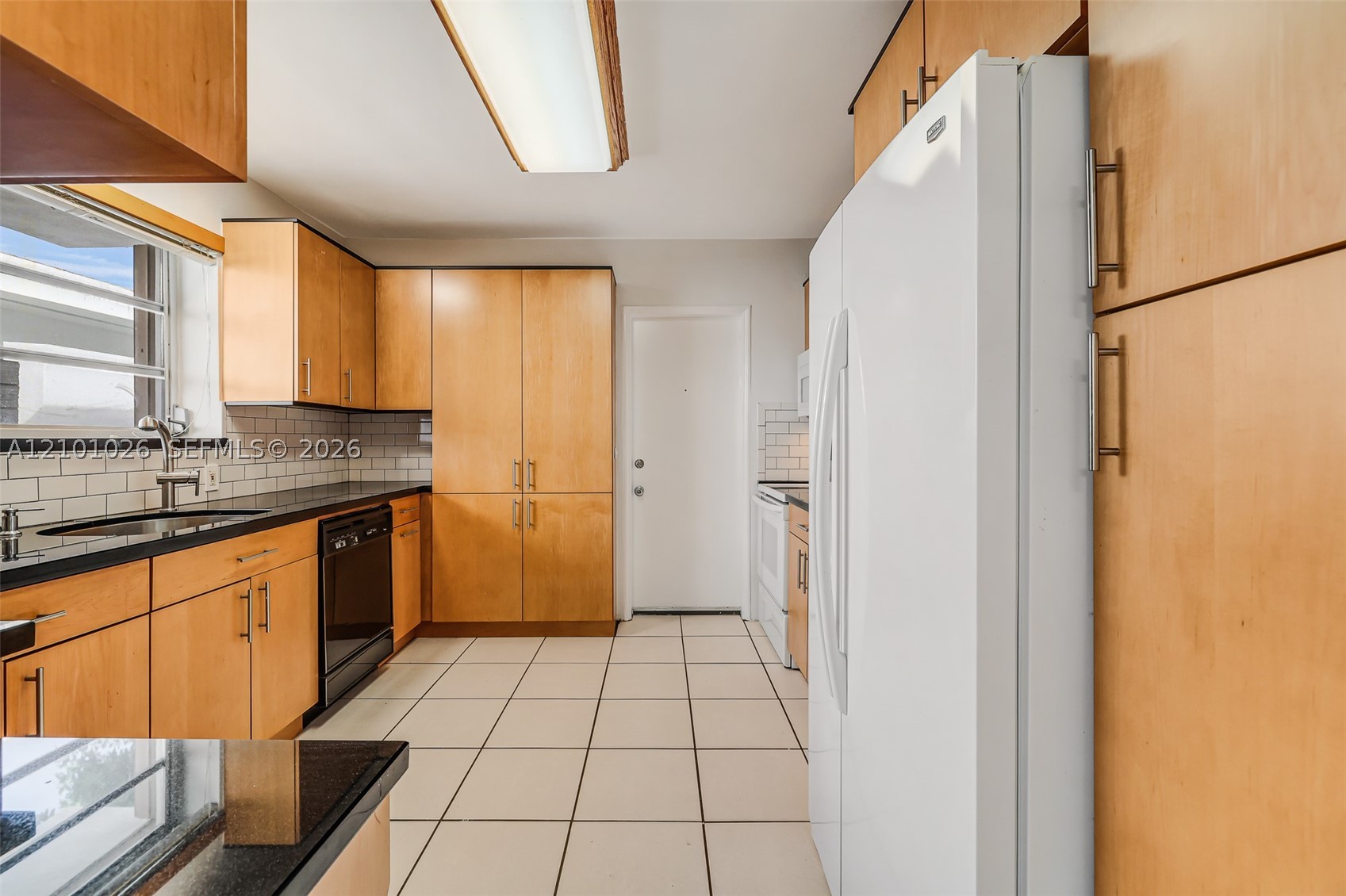 590 W 50th St, Miami Beach FL 33140